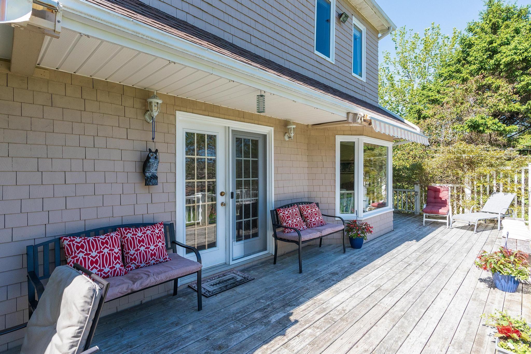 $899,900.00: 6146 St Margaret