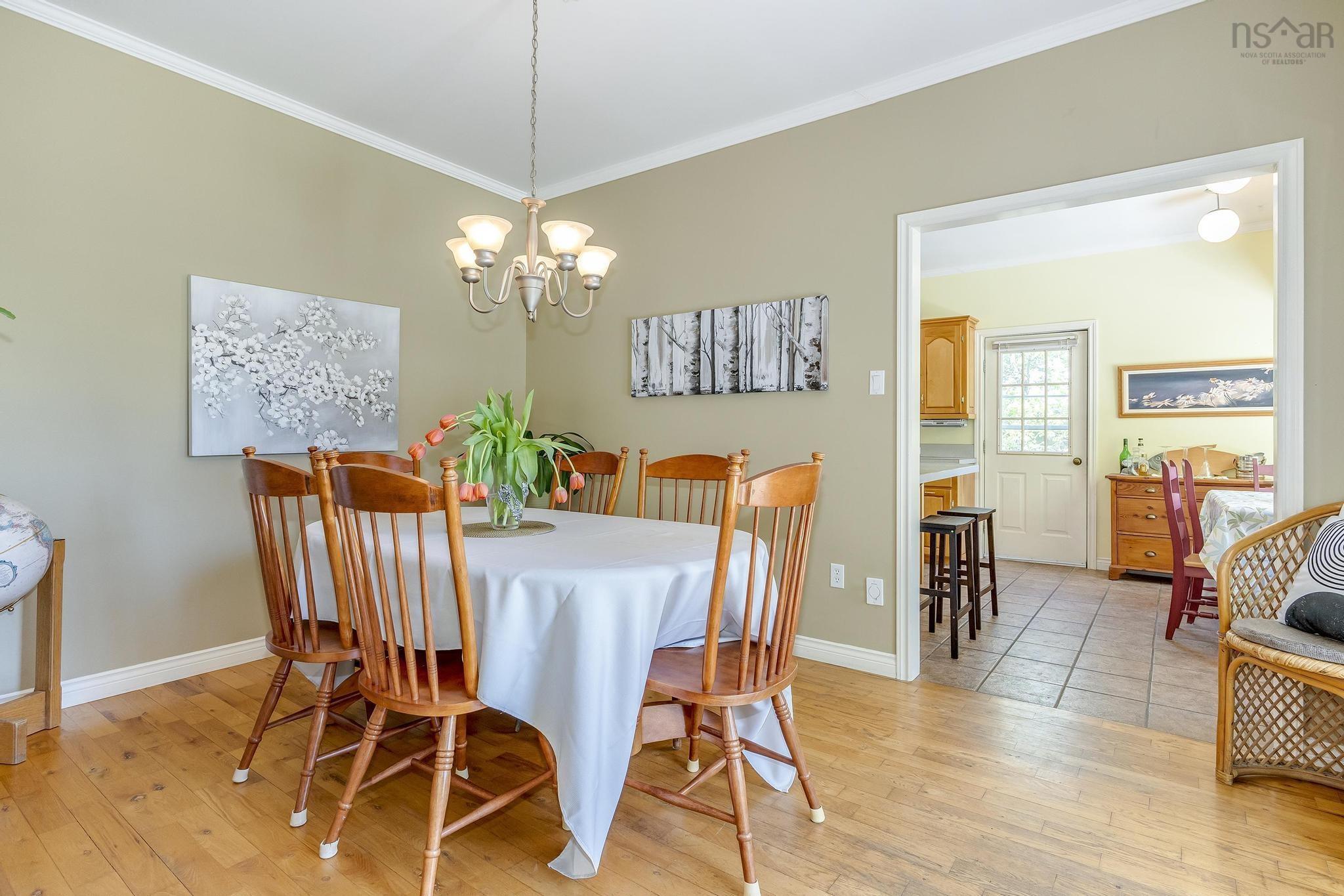 $899,900.00: 6146 St Margaret