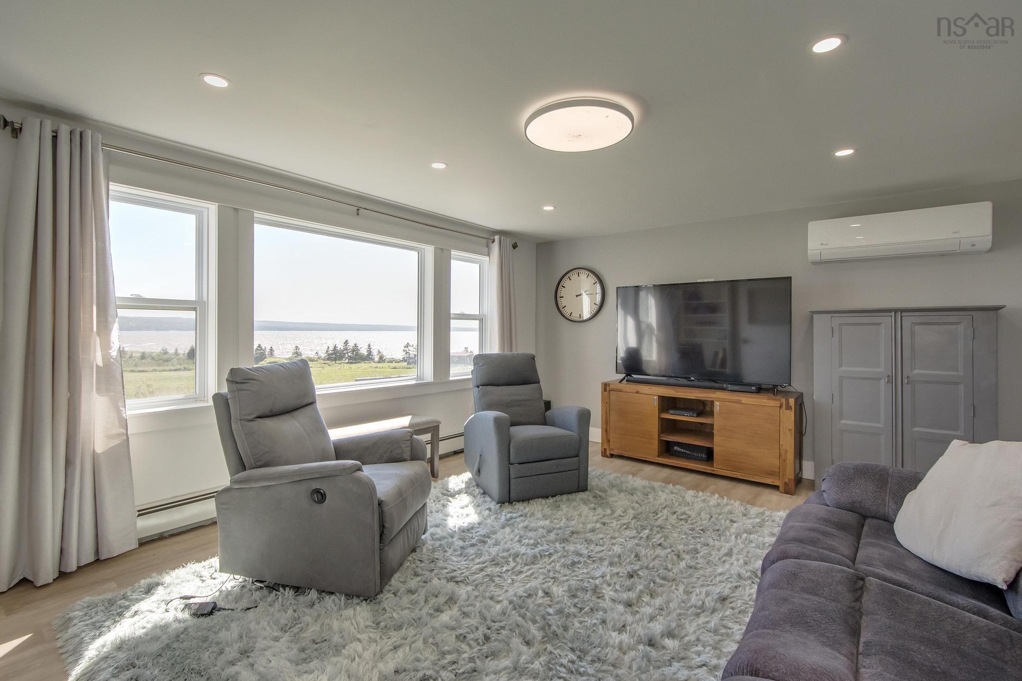 $525,000.00: 1506 Cape Split Road, Scots Bay