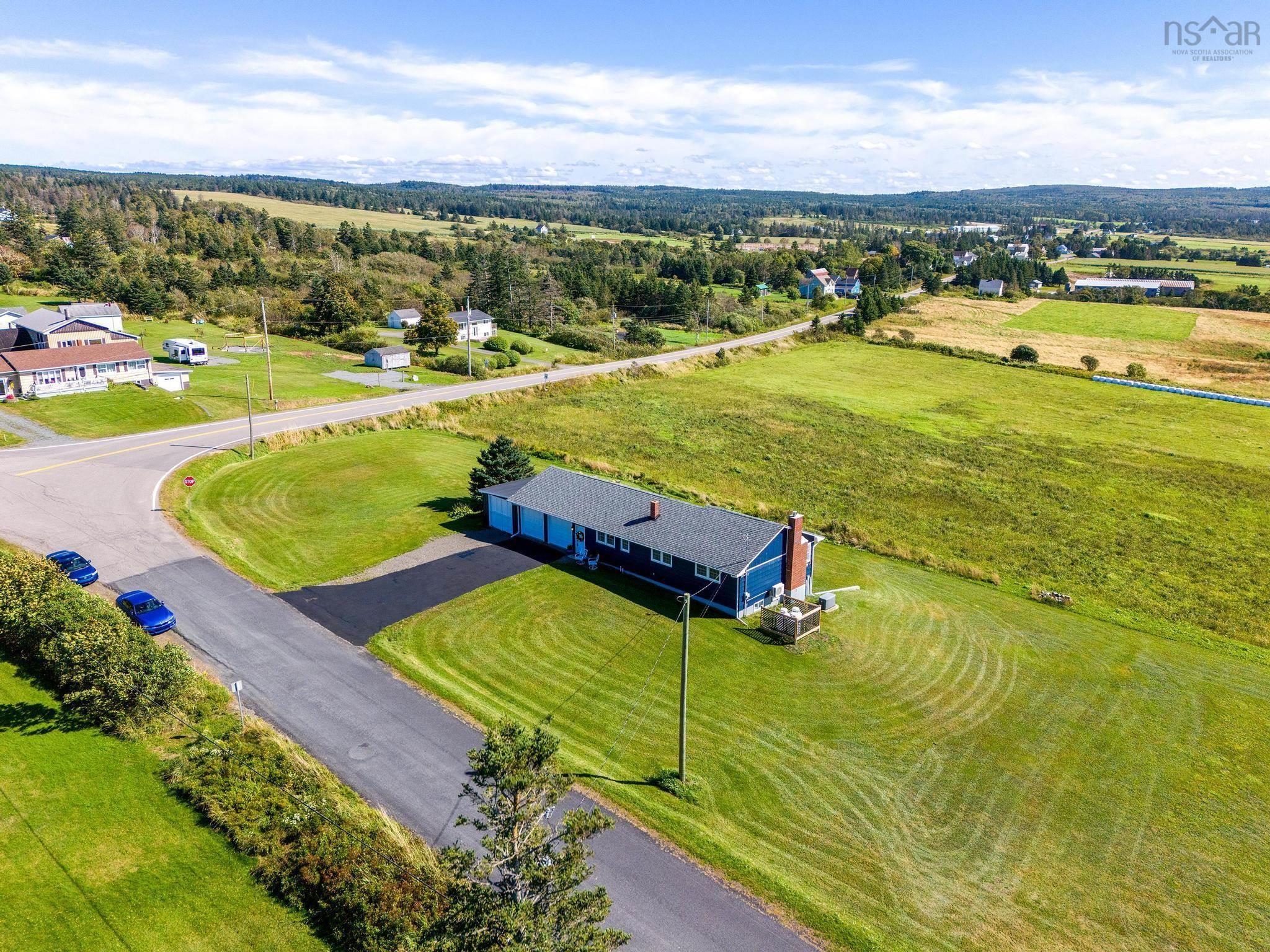 $525,000.00: 1506 Cape Split Road, Scots Bay