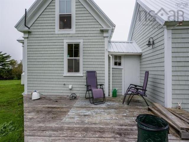 $359,900.00: 171 Round Bay Ferry Road, Round Bay