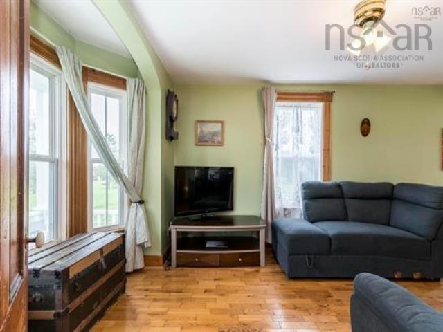 $359,900.00: 171 Round Bay Ferry Road, Round Bay