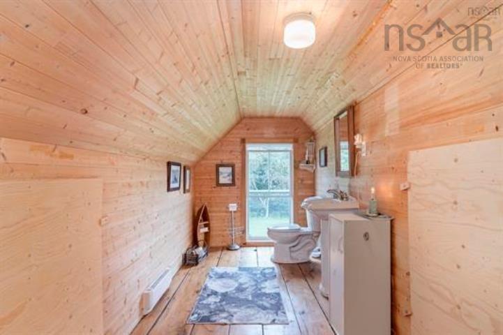 $359,900.00: 171 Round Bay Ferry Road, Round Bay