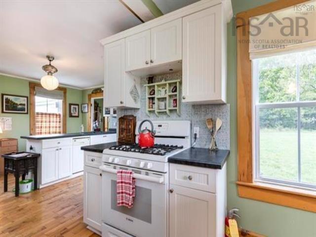 $359,900.00: 171 Round Bay Ferry Road, Round Bay