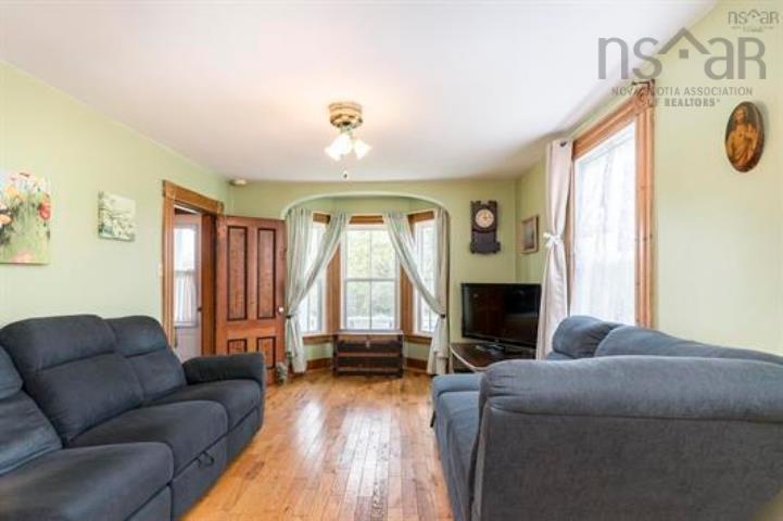 $359,900.00: 171 Round Bay Ferry Road, Round Bay