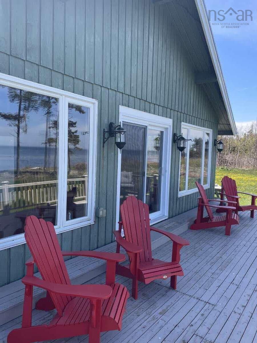$599,900.00: 1613 Caribou Island Road, Caribou Island