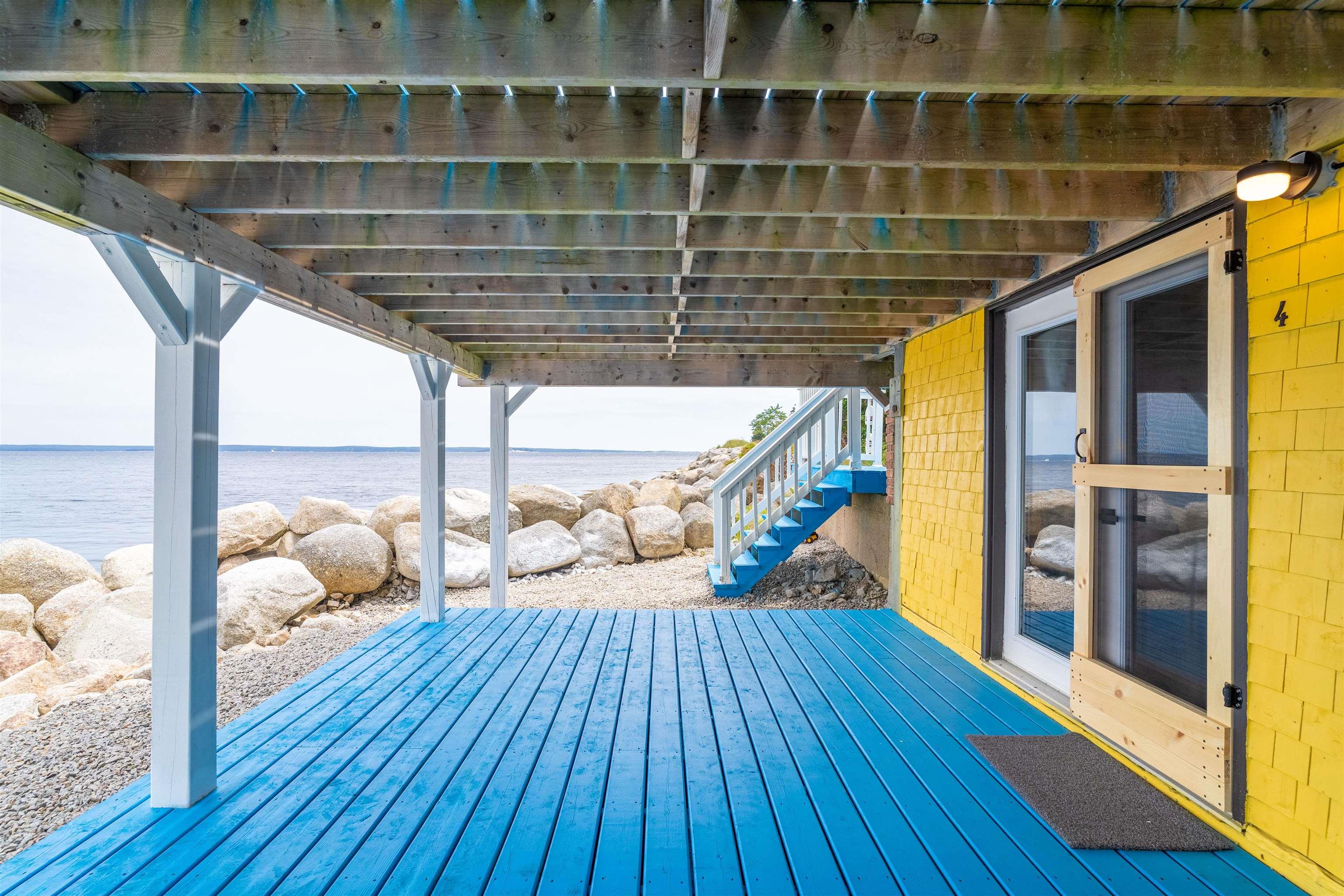$989,900.00: 501 Mill Cove Shore Rd, Birchy Head