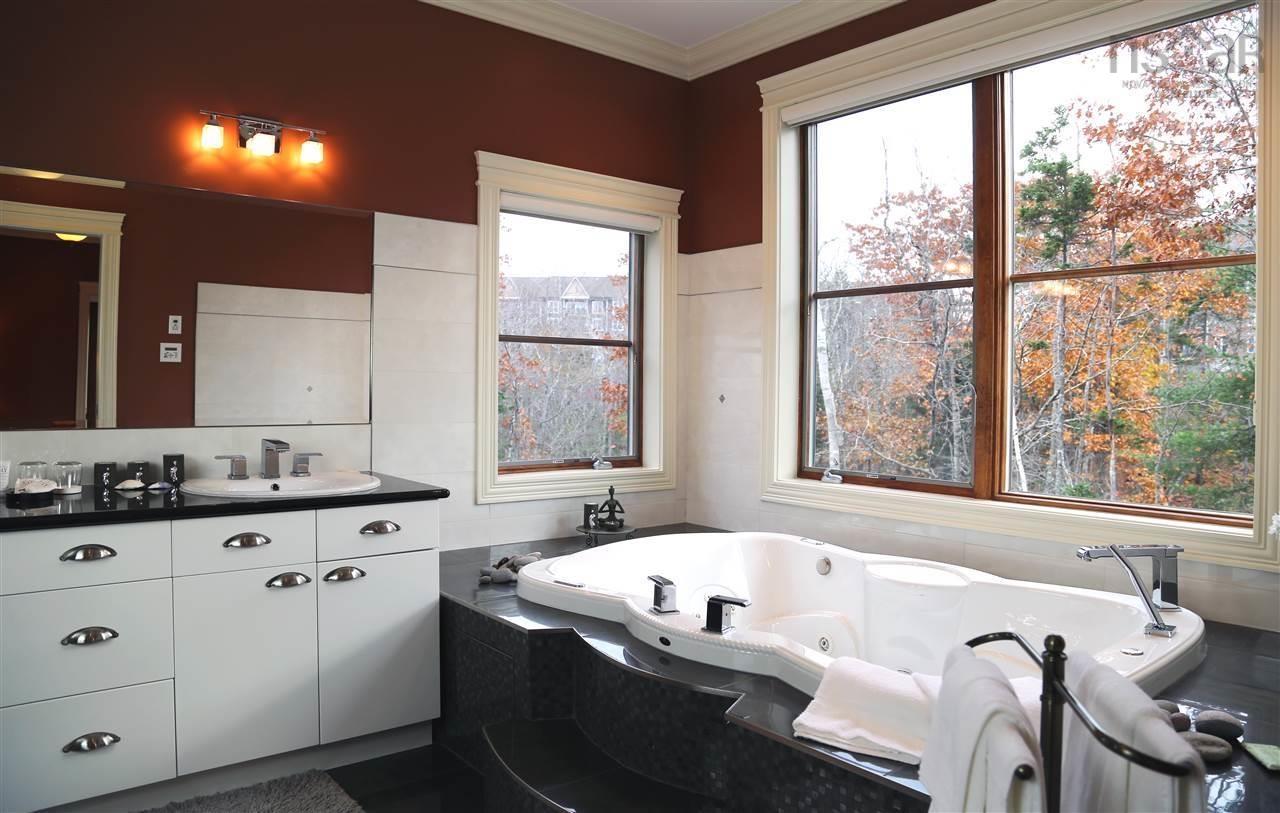 $1,829,900.00: 72 Worthington Place, Bedford