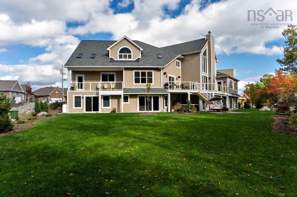 $1,829,900.00: 72 Worthington Place, Bedford