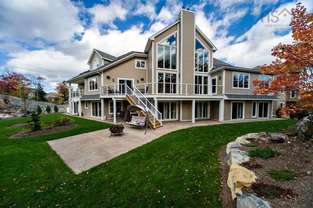 $1,829,900.00: 72 Worthington Place, Bedford