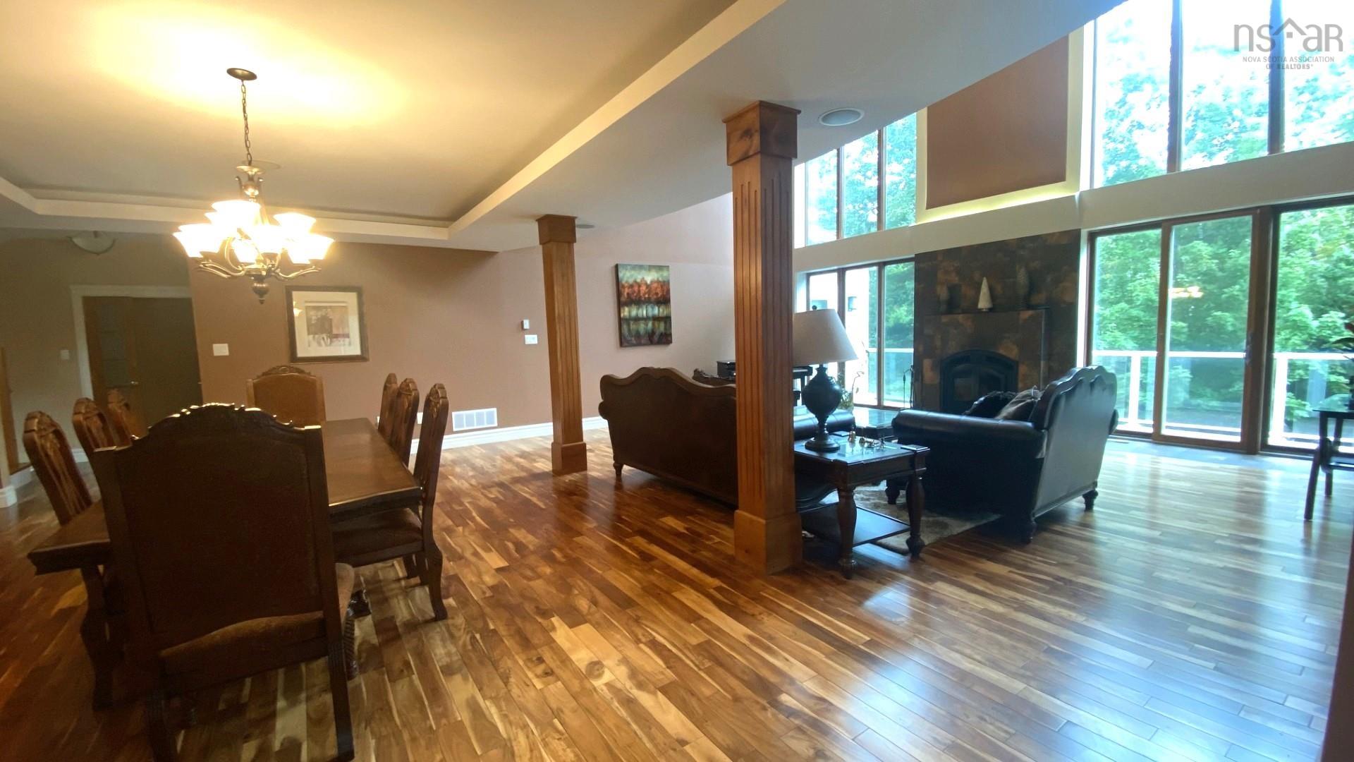 $1,829,900.00: 72 Worthington Place, Bedford