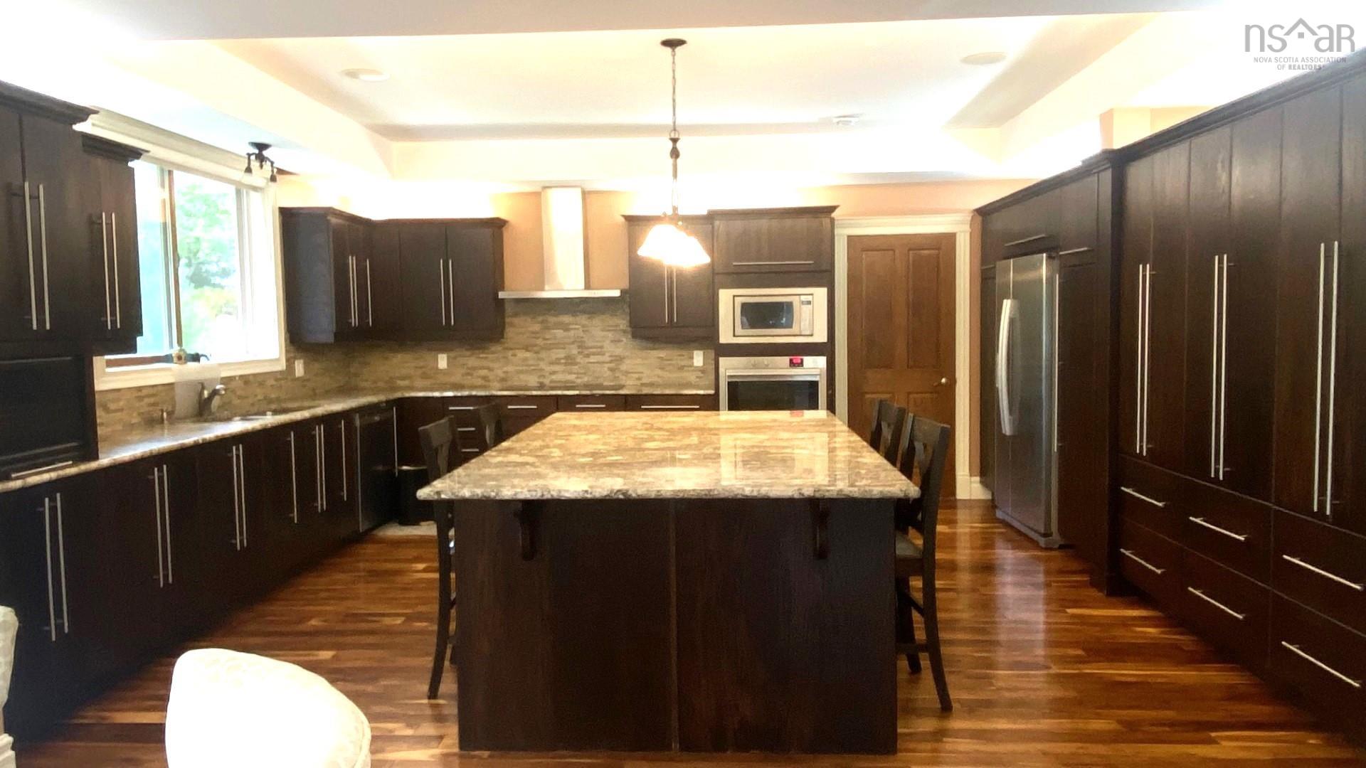 $1,829,900.00: 72 Worthington Place, Bedford