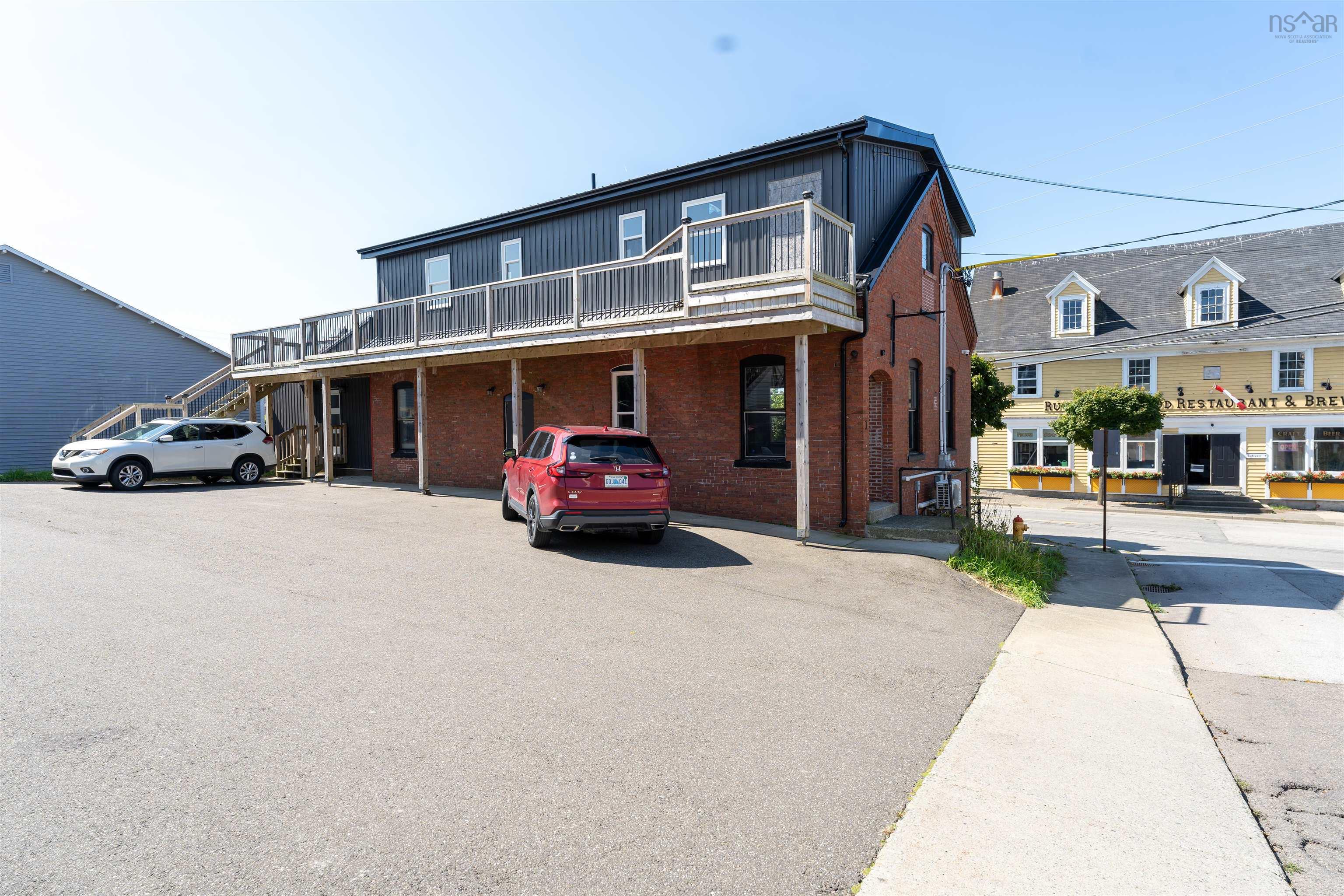 $450,000.00: 1 Jenkins Street, Yarmouth