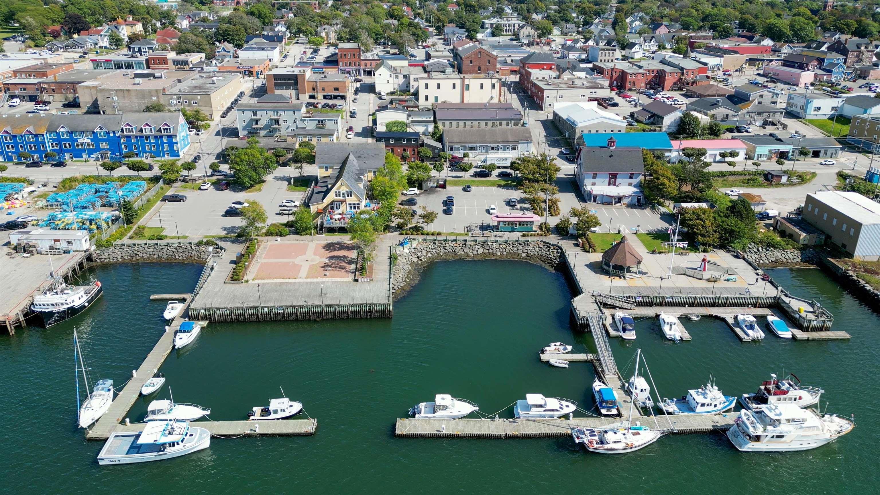 $450,000.00: 1 Jenkins Street, Yarmouth