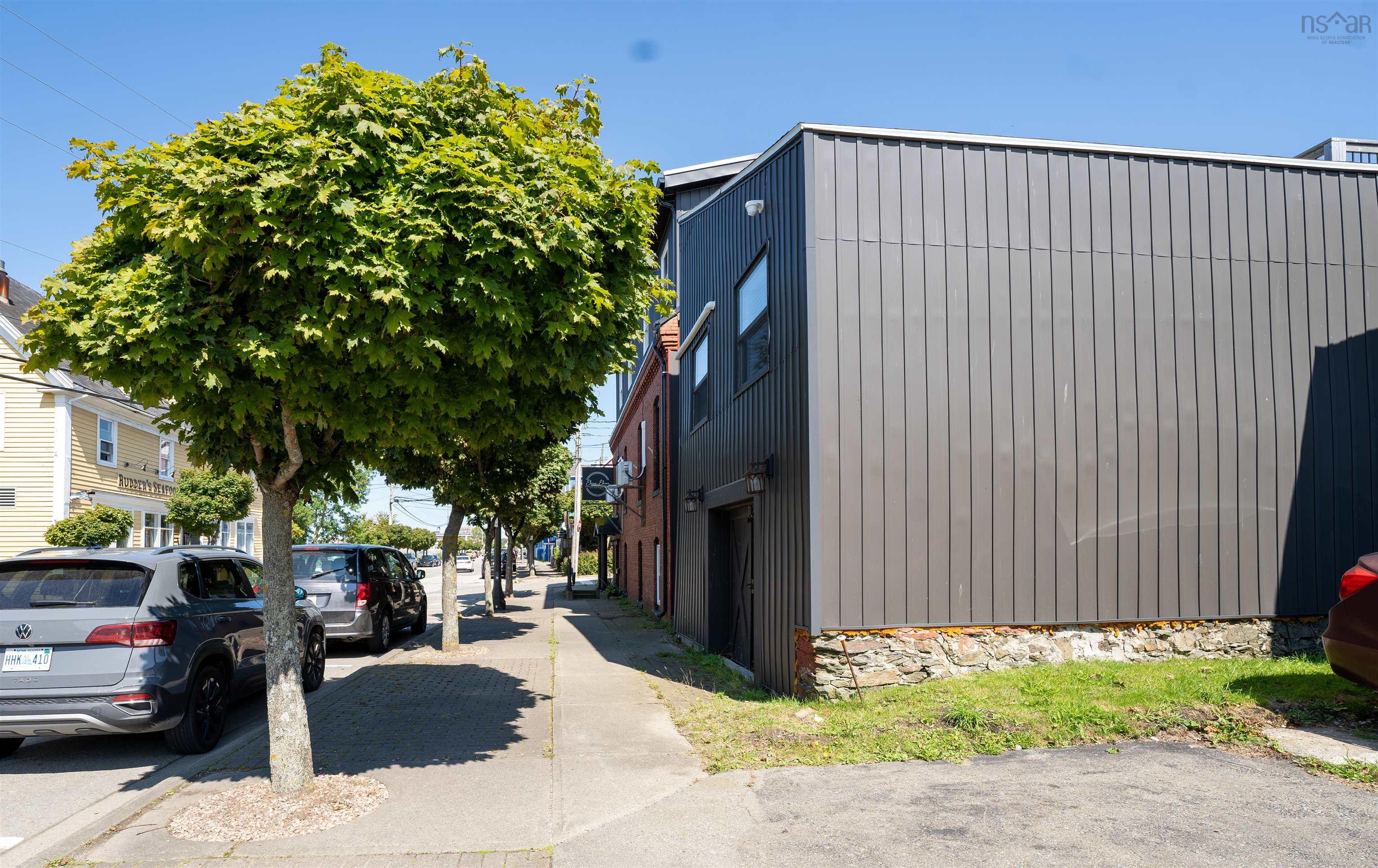 $450,000.00: 1 Jenkins Street, Yarmouth