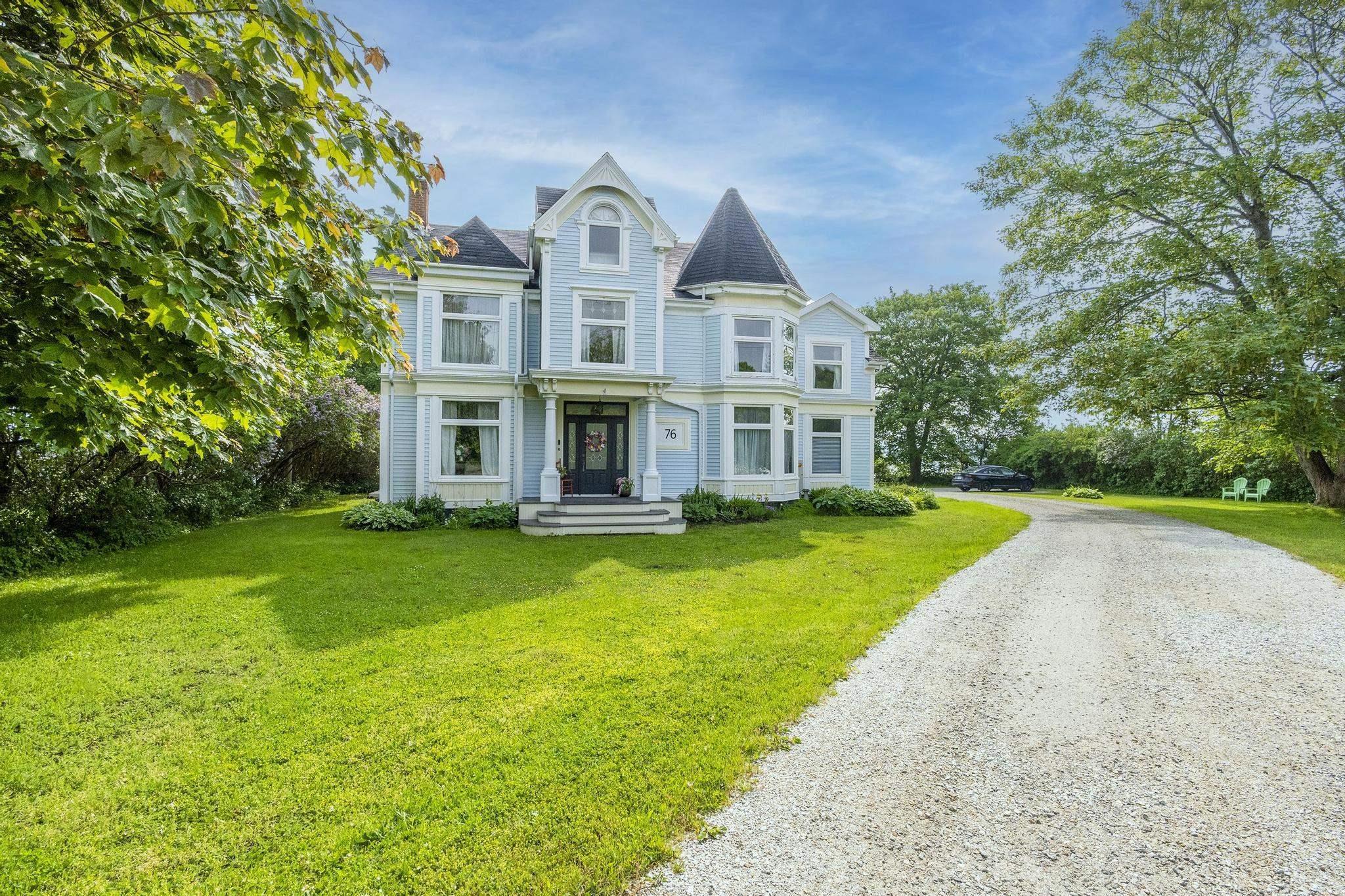 $1,049,000.00: 76 Montague Row, Digby