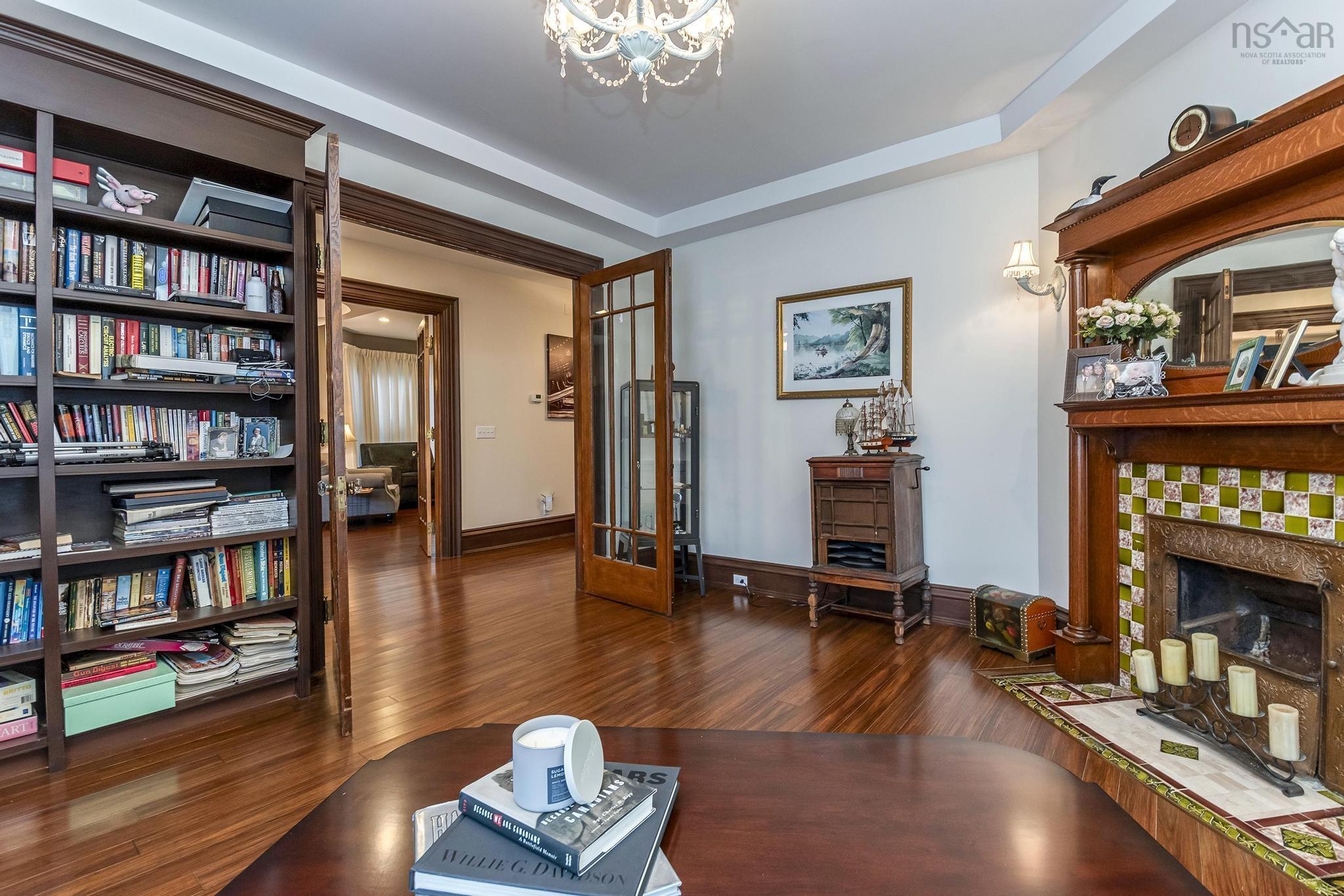 $1,049,000.00: 76 Montague Row, Digby