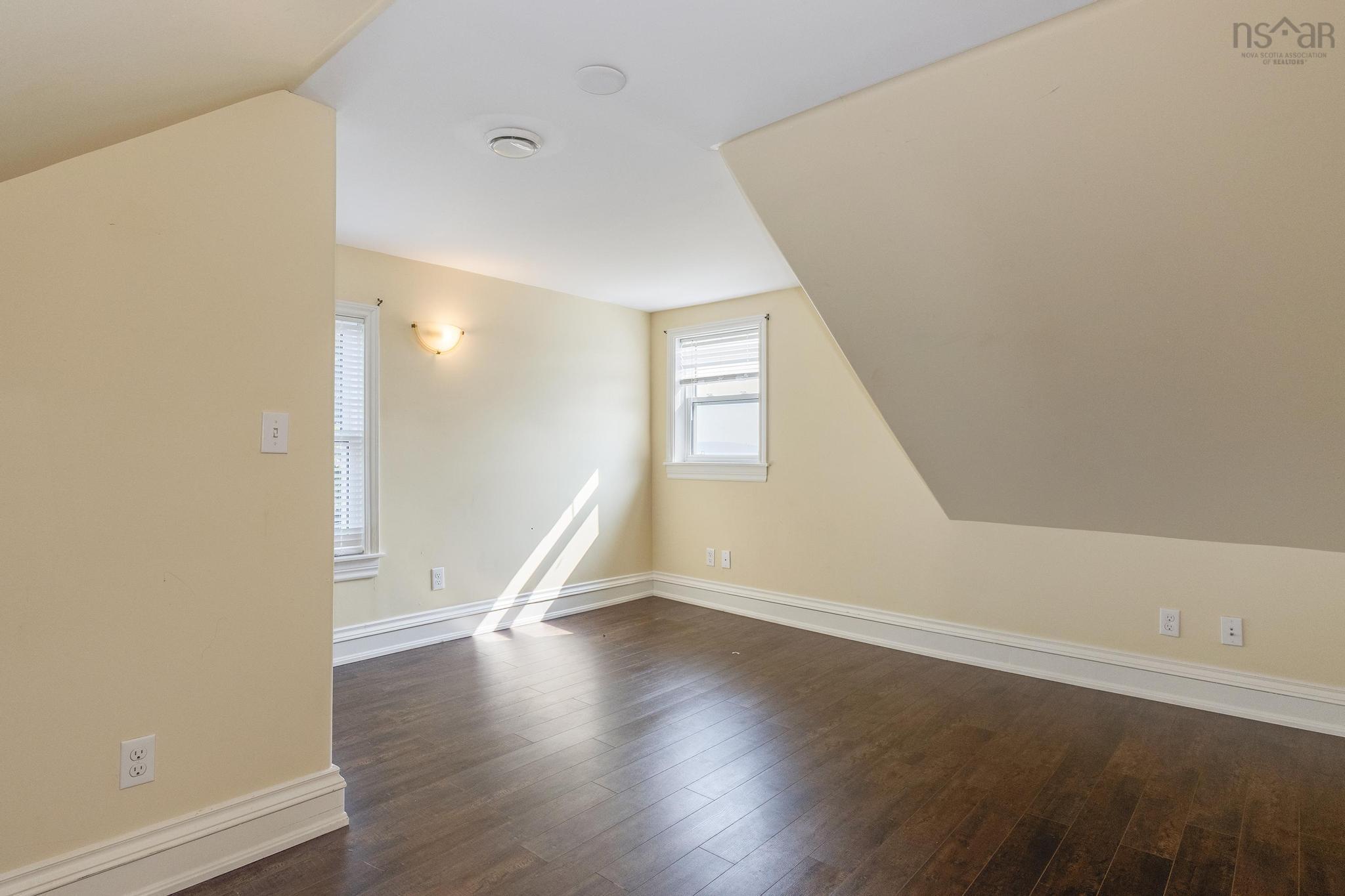 $1,049,000.00: 76 Montague Row, Digby