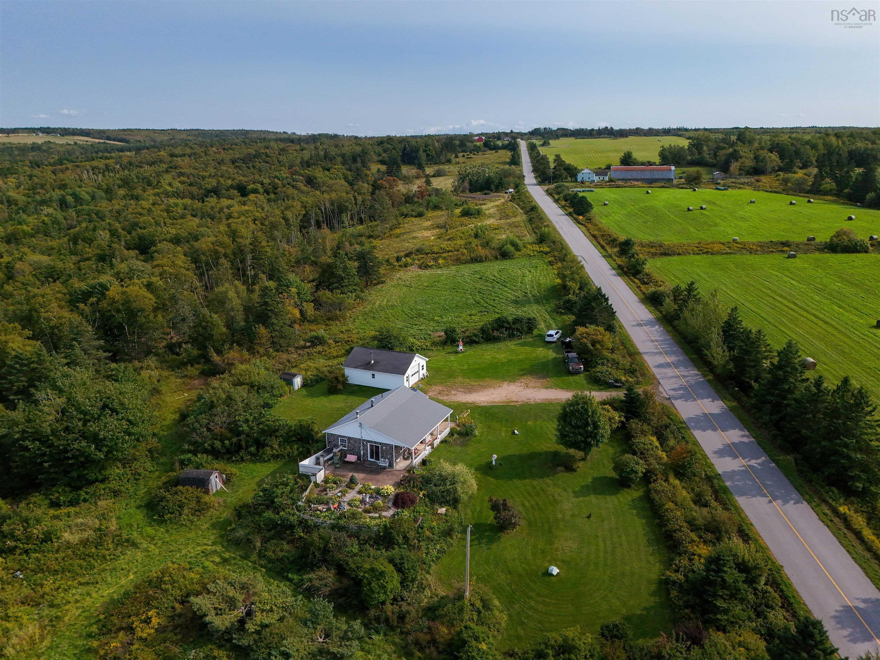 $649,900.00: 316 Brinton Road, Port Lorne