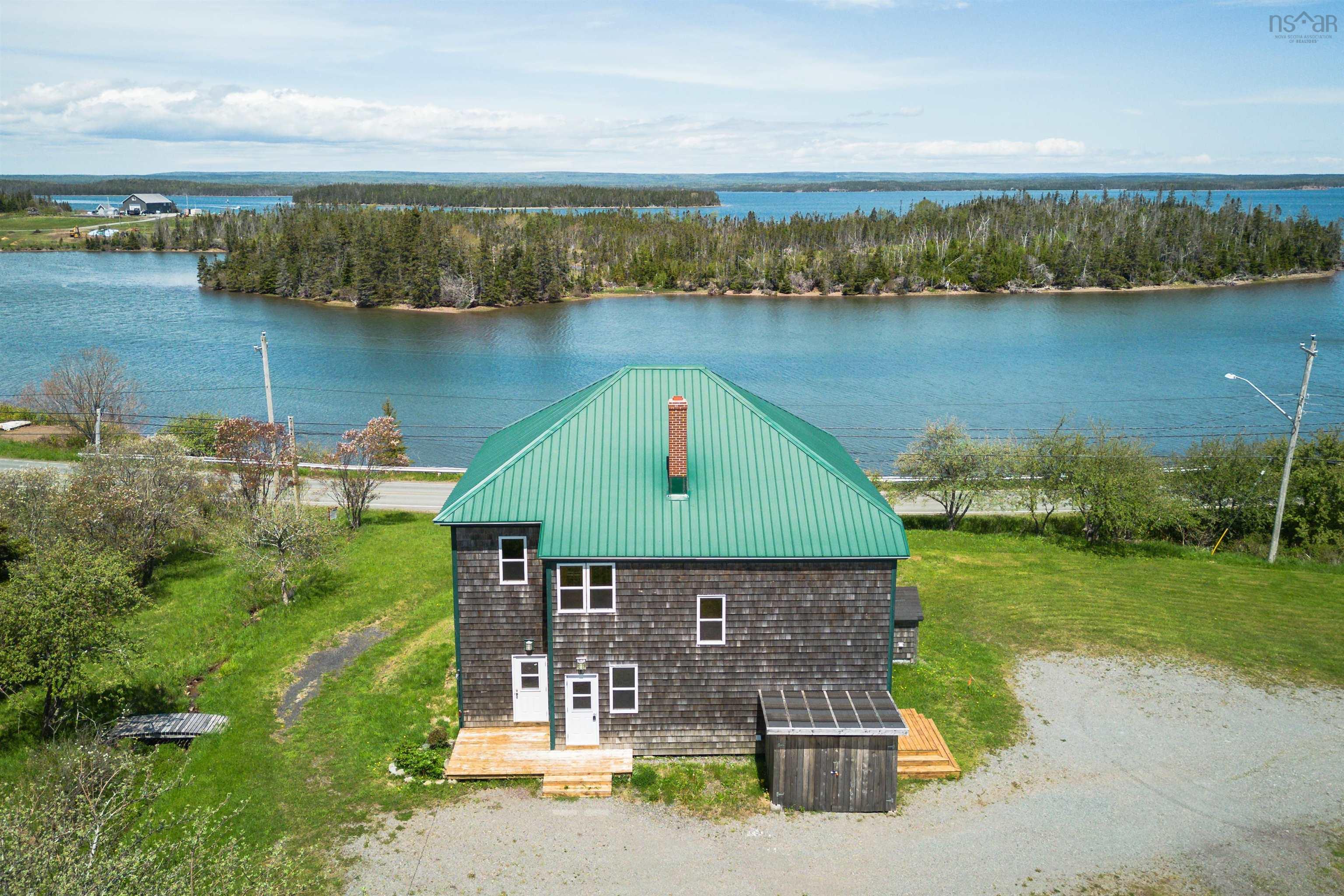 $320,000.00: 2714 Highway 320, Poulamon