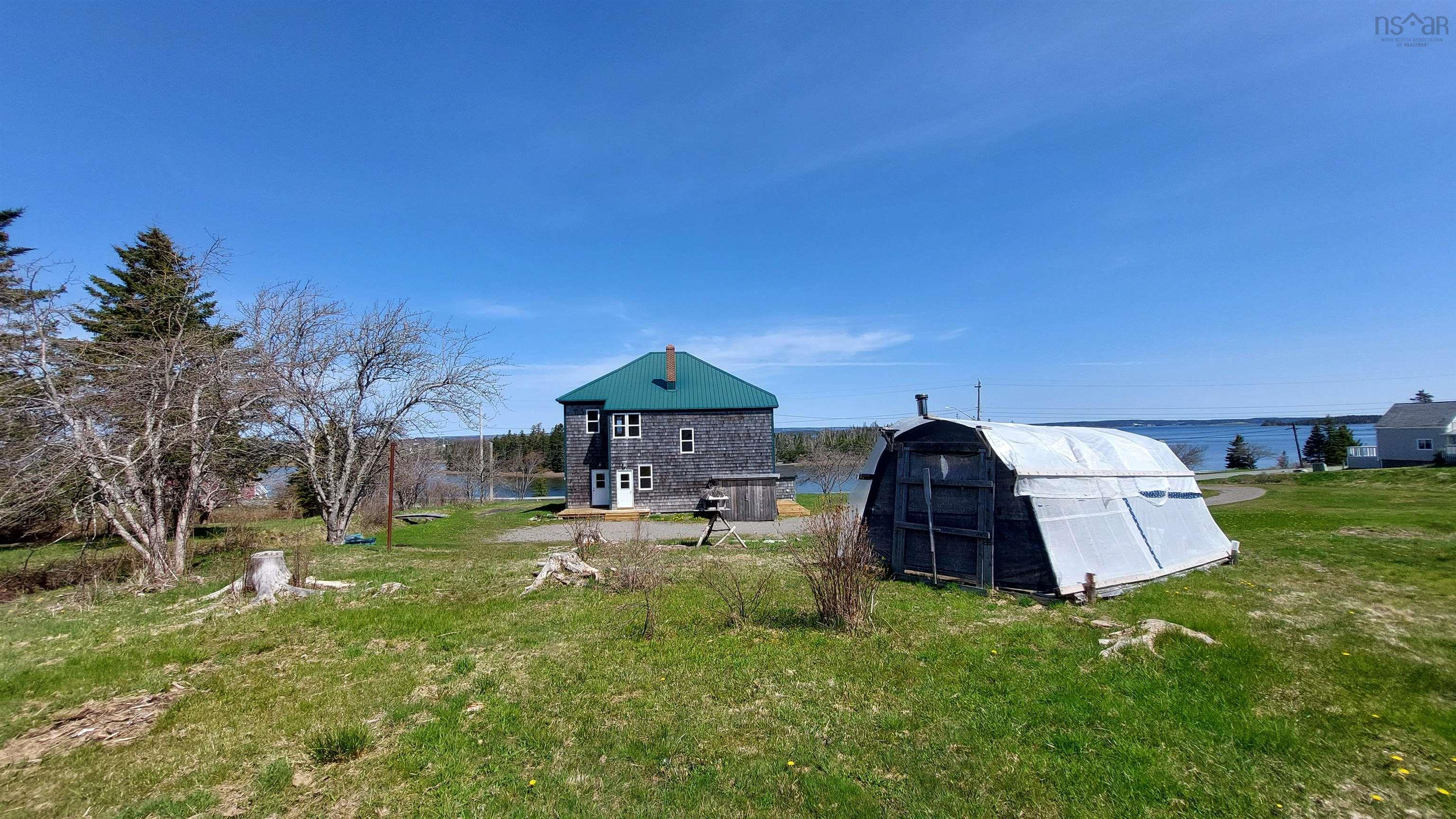 $320,000.00: 2714 Highway 320, Poulamon