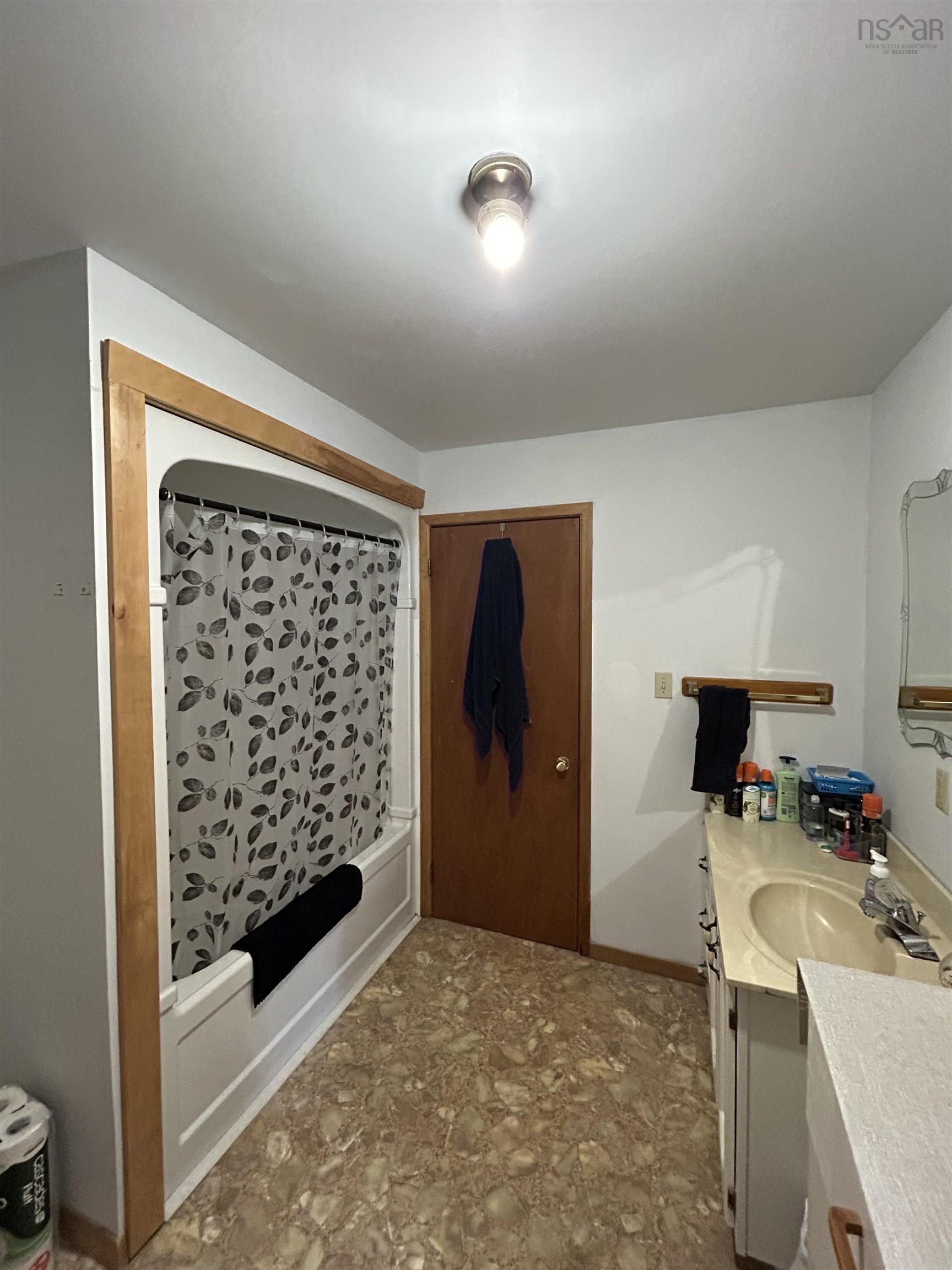 $375,000.00: 2A/B Wellington Court, Truro