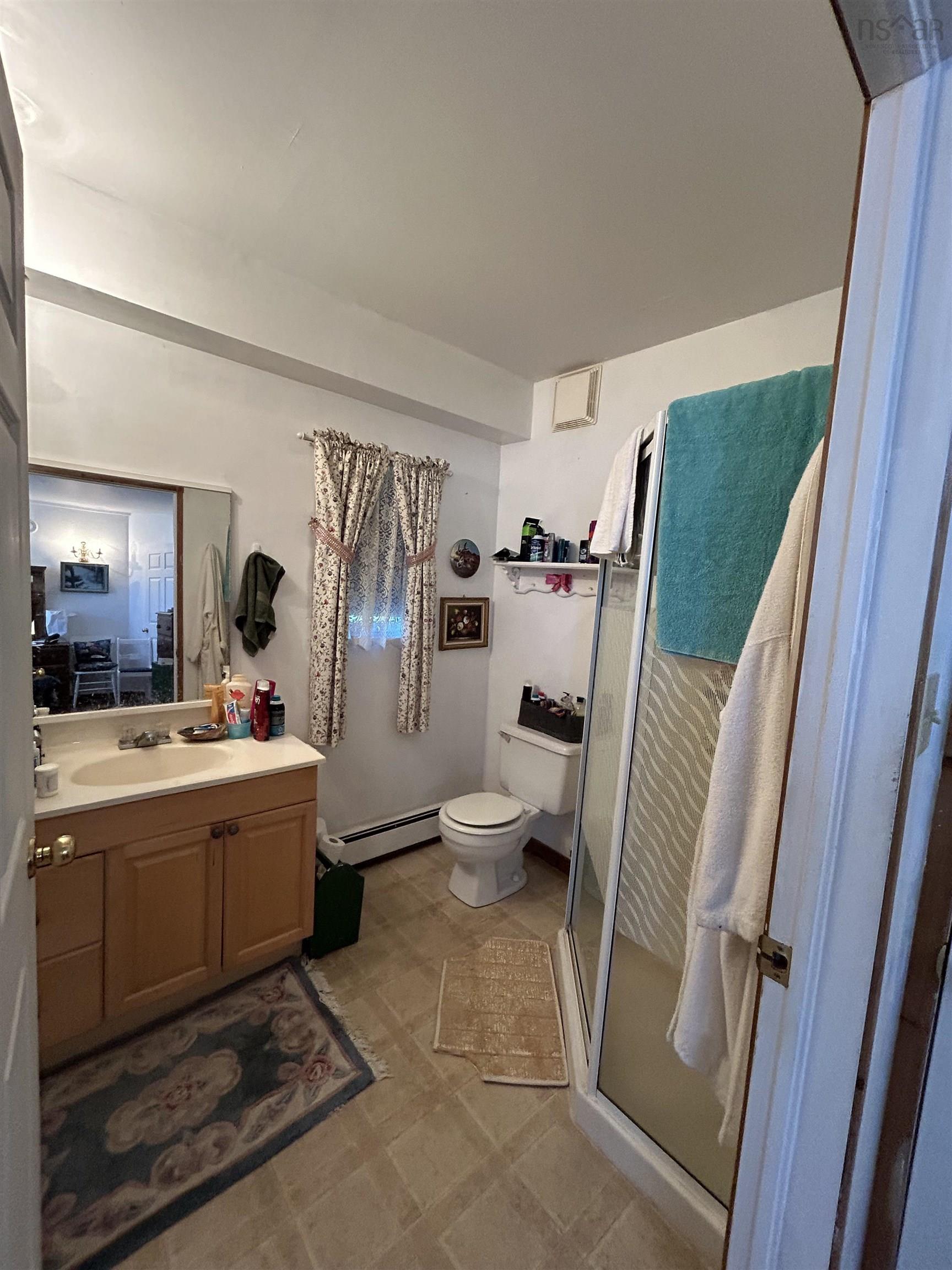 $375,000.00: 2A/B Wellington Court, Truro