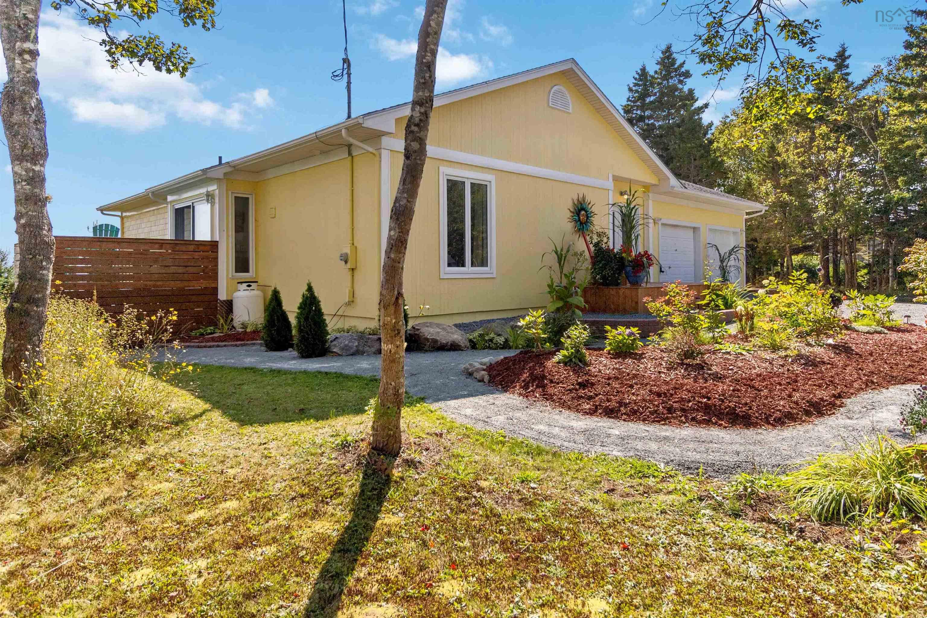 $995,000.00: 79 Five Rivers Drive, White Point