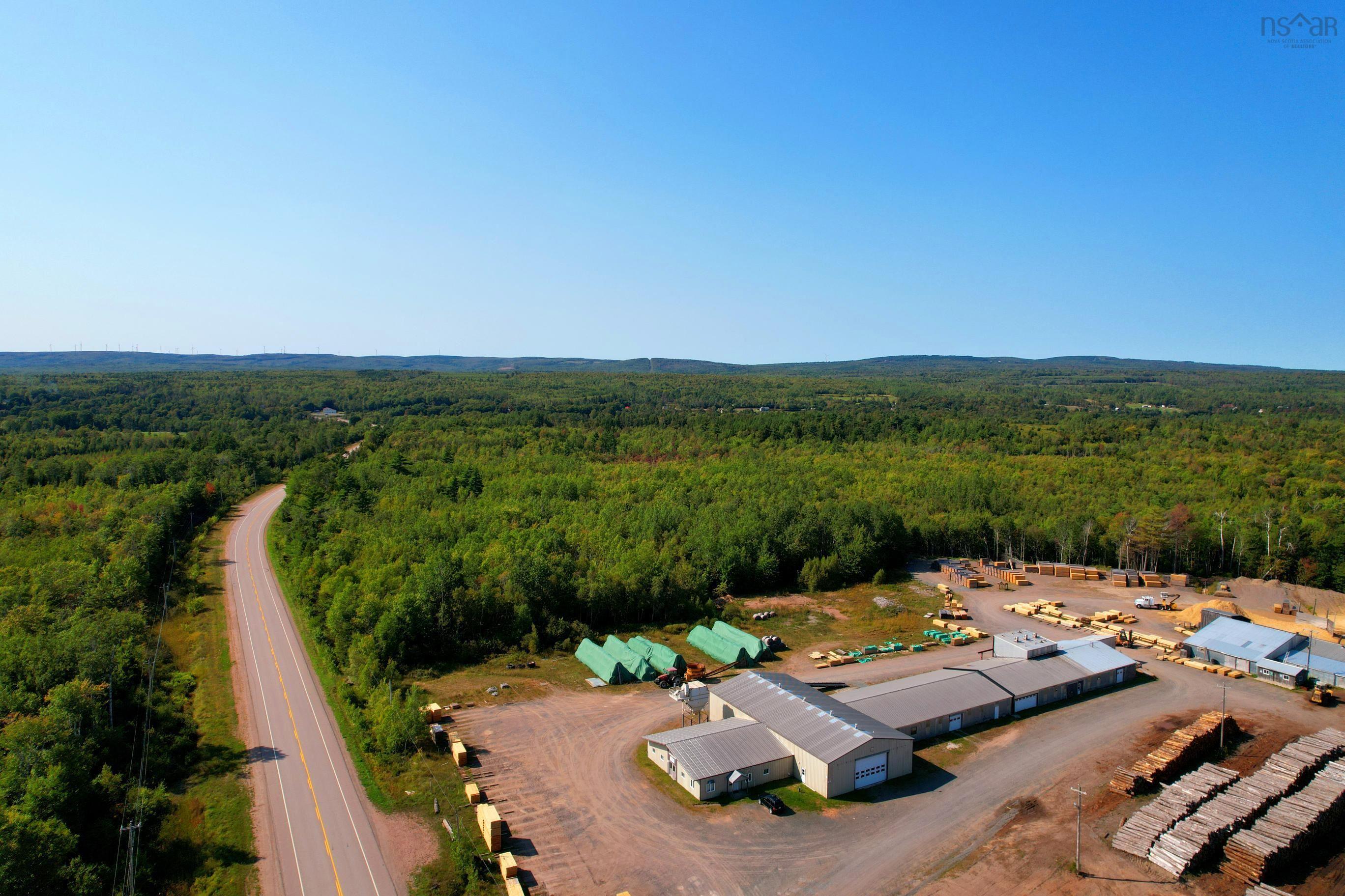 $695,000.00: 3777 Highway 4, Central West River