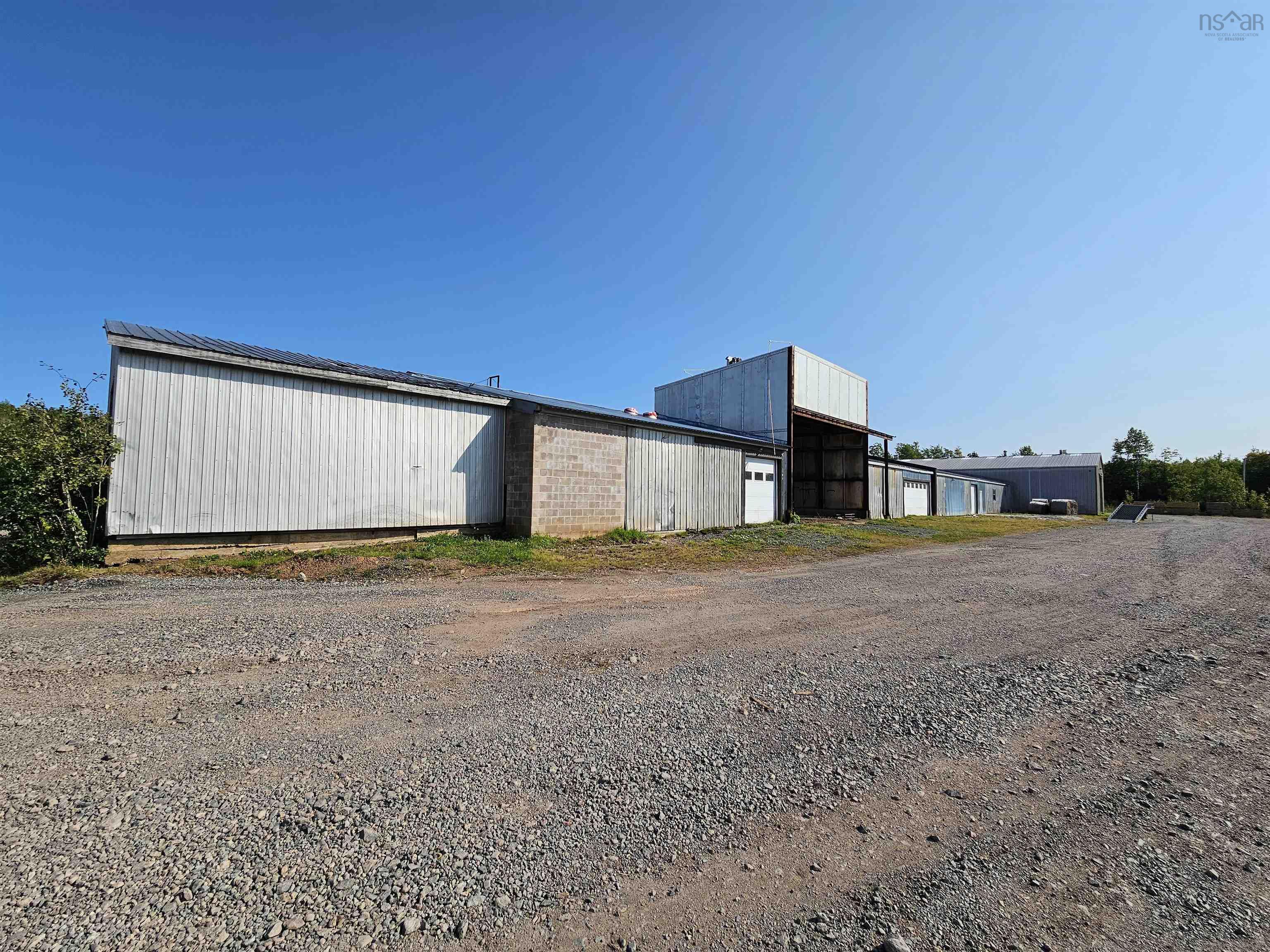 $695,000.00: 3777 Highway 4, Central West River
