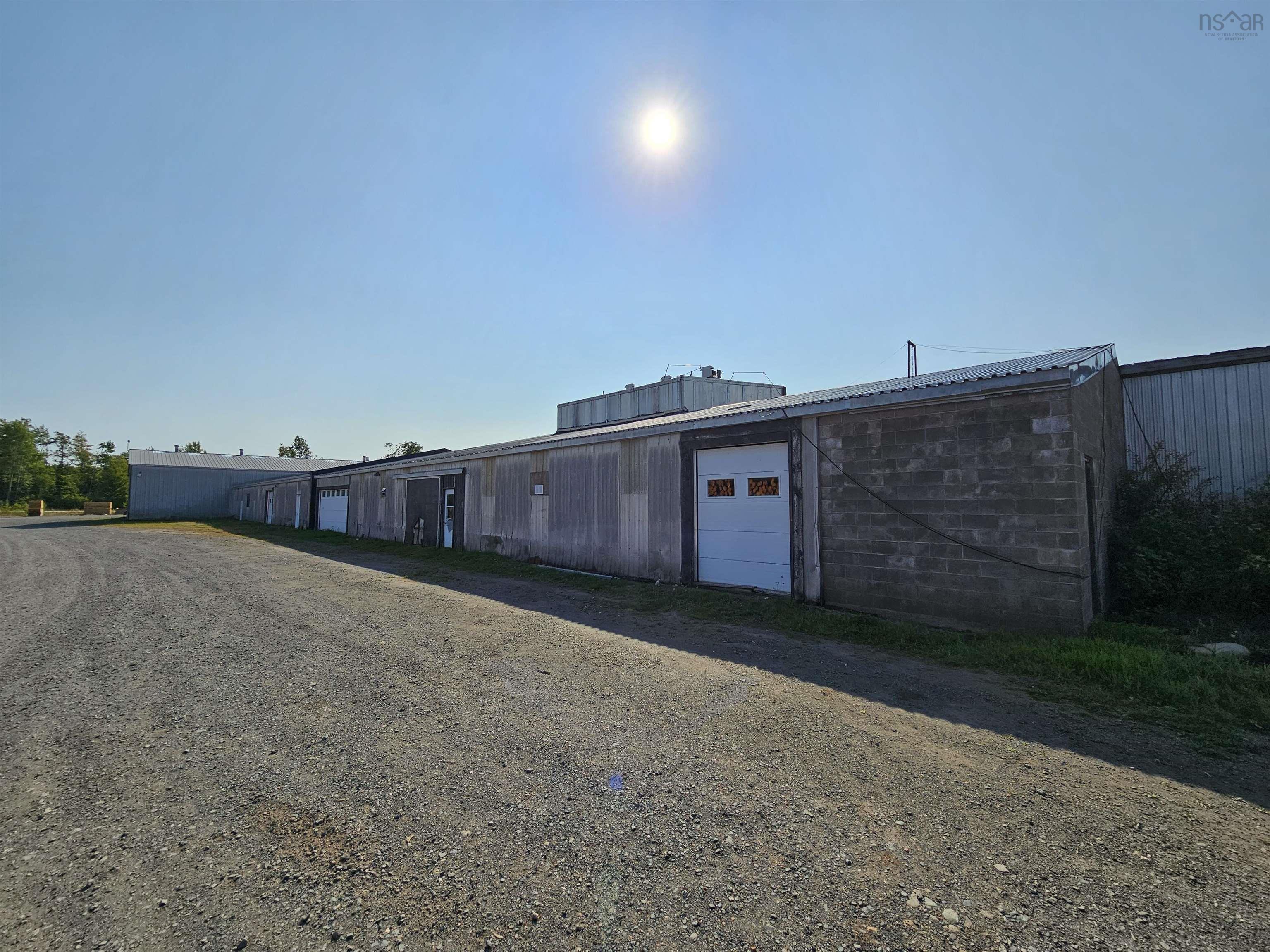 $695,000.00: 3777 Highway 4, Central West River