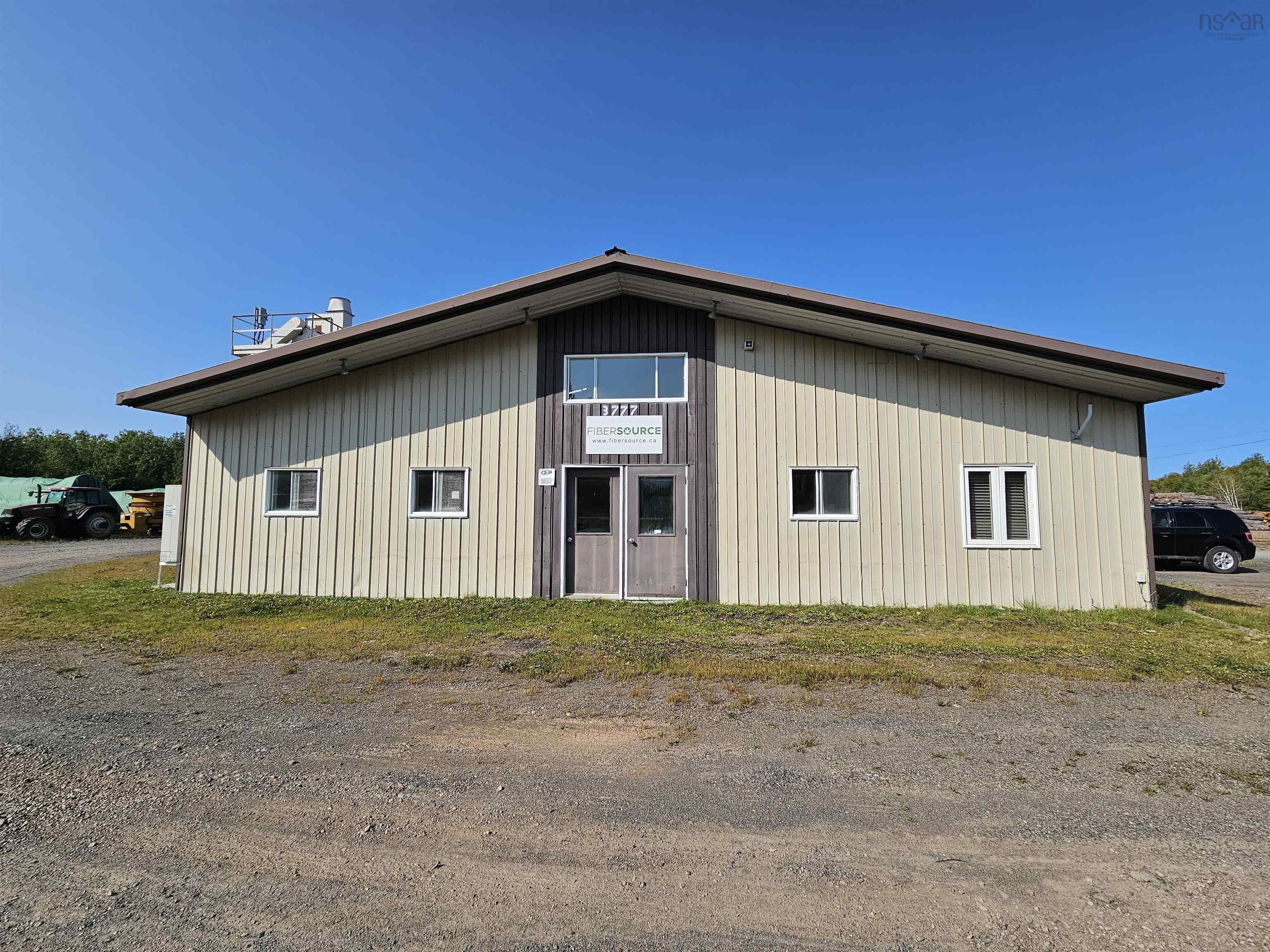 $695,000.00: 3777 Highway 4, Central West River