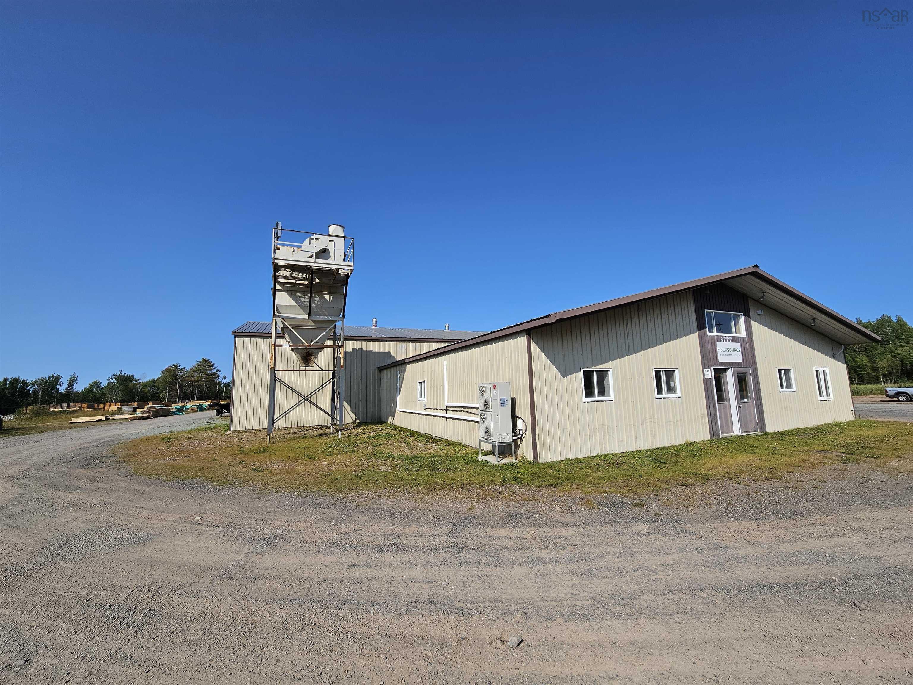 $695,000.00: 3777 Highway 4, Central West River