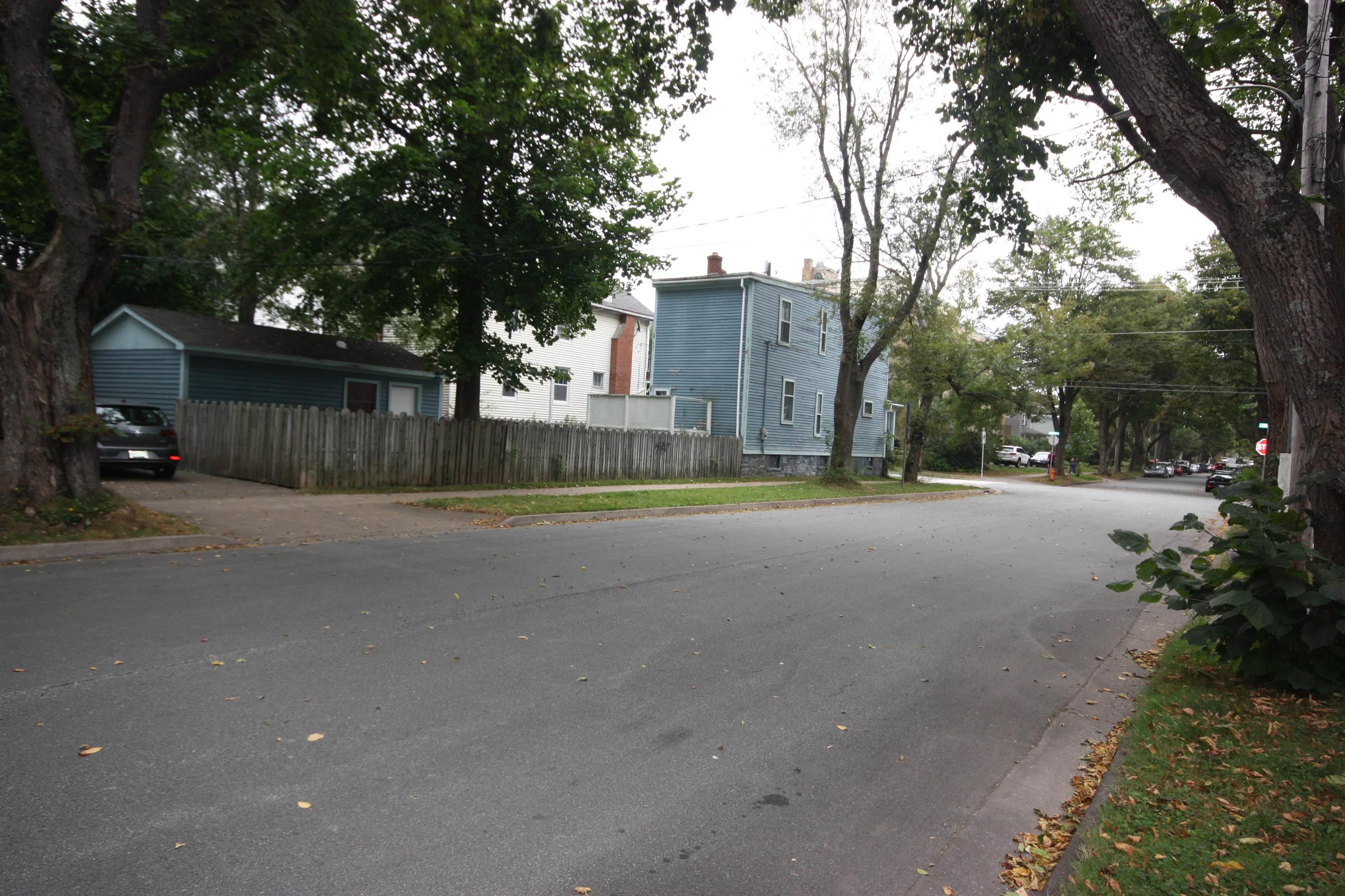 $950,000.00: 6203 Jubilee Road, Halifax