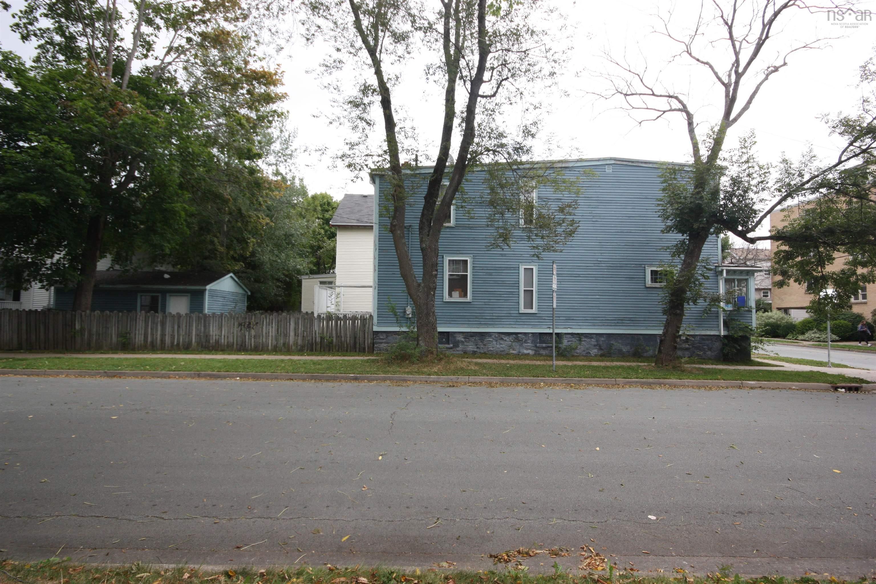 $950,000.00: 6203 Jubilee Road, Halifax