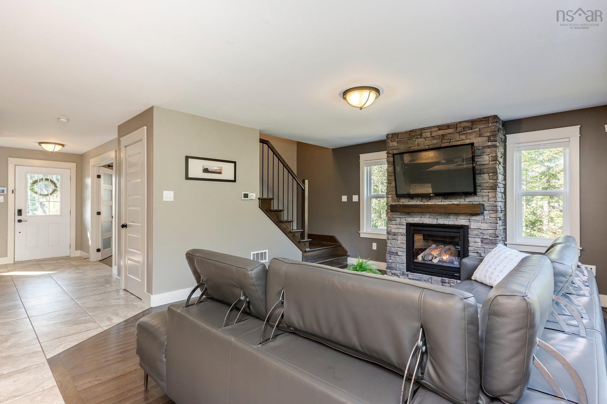 $849,900.00: 110 Coulter Crescent, Oakfield