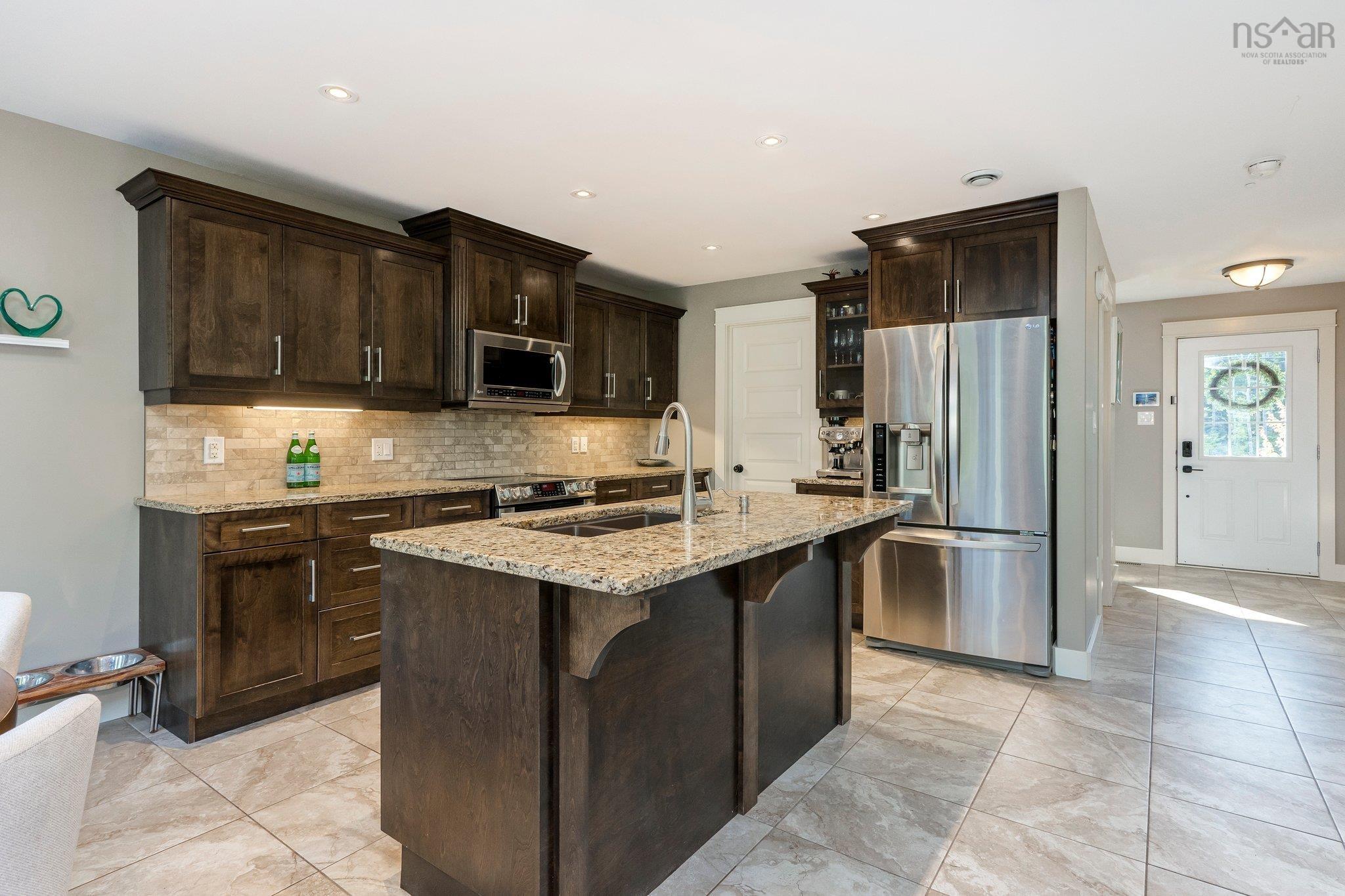 $849,900.00: 110 Coulter Crescent, Oakfield