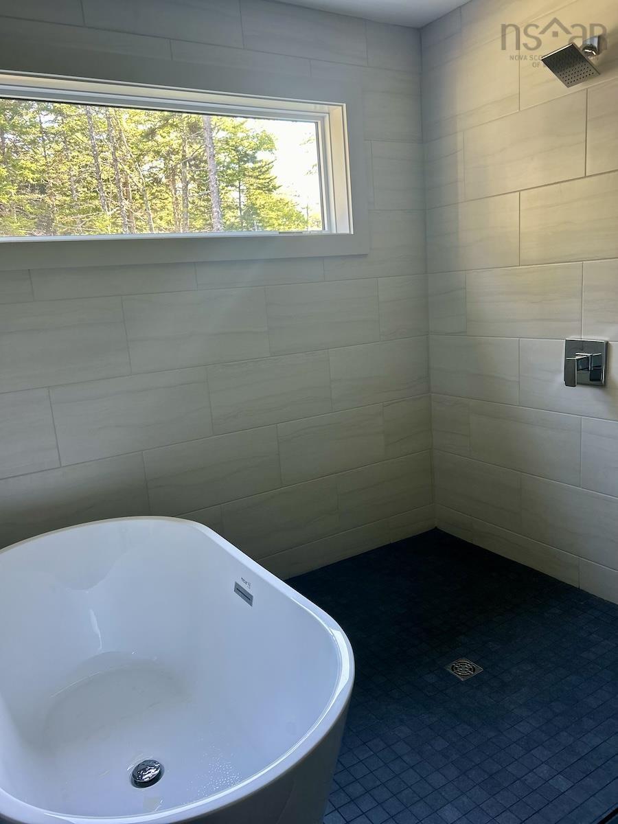 $529,900.00: 6293 Highway 331, Petite Rivière