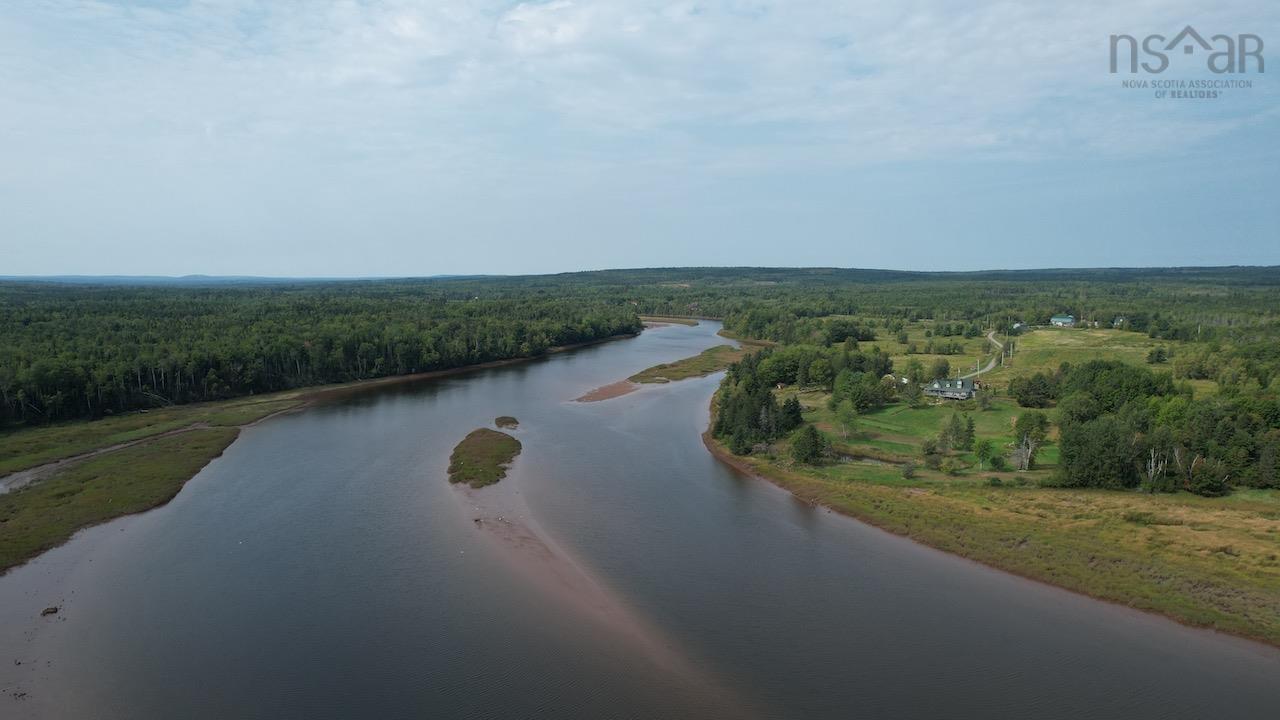 $182,850.00: 24-5 Highway 321 Highway, Roslin