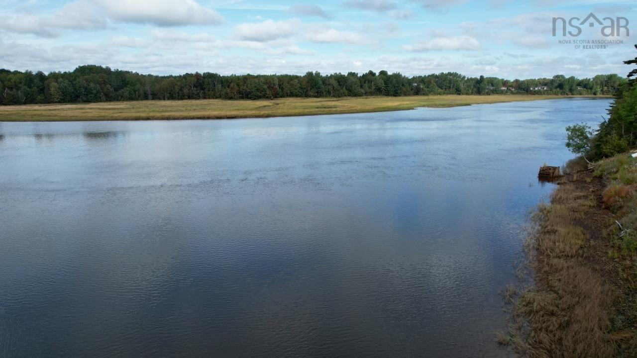 $110,975.00: 24-2 Highway 321 Highway, Roslin