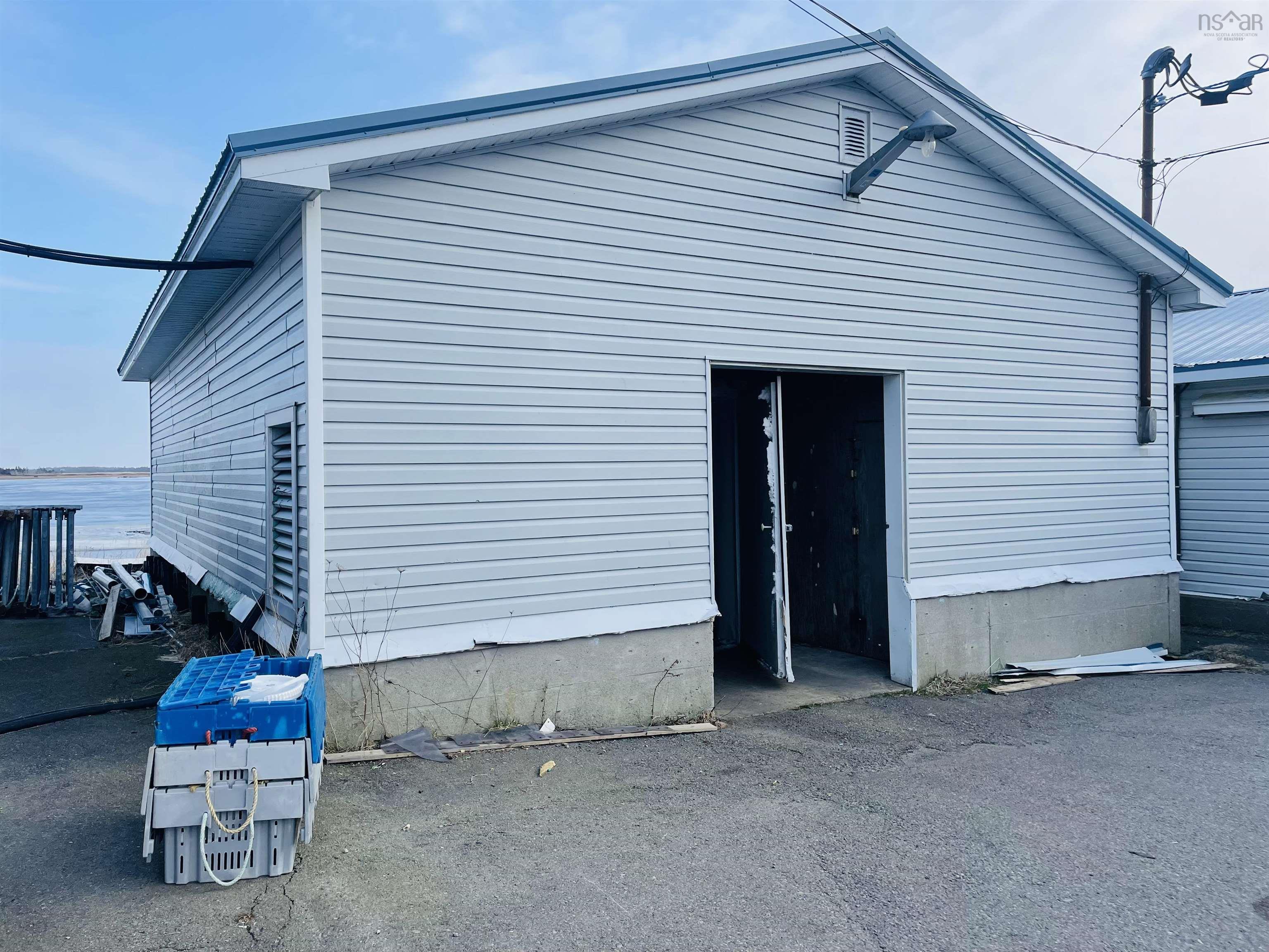 $2,250,000.00: 81-89 Daniels Head Road, South Side