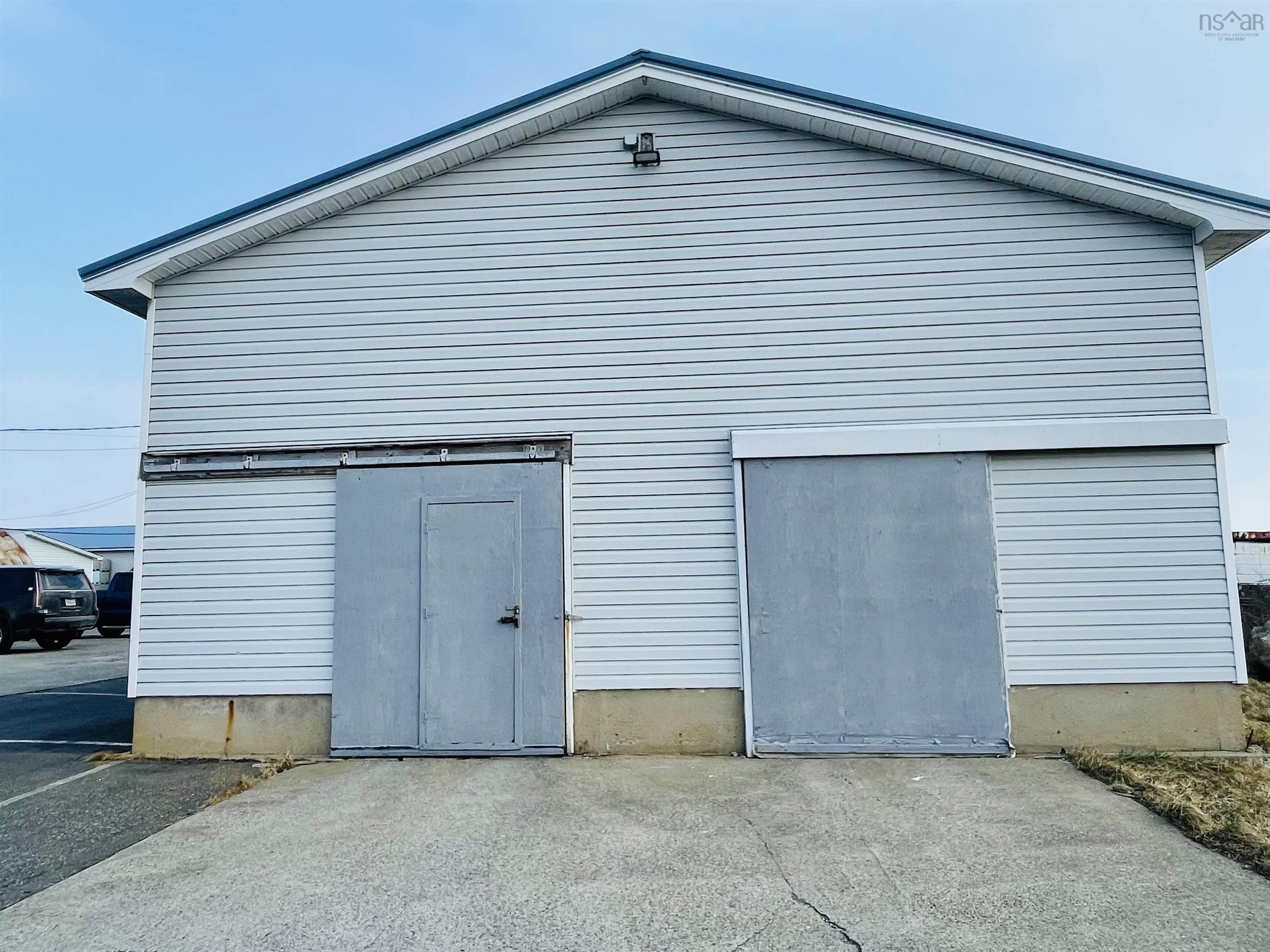 $2,250,000.00: 81-89 Daniels Head Road, South Side