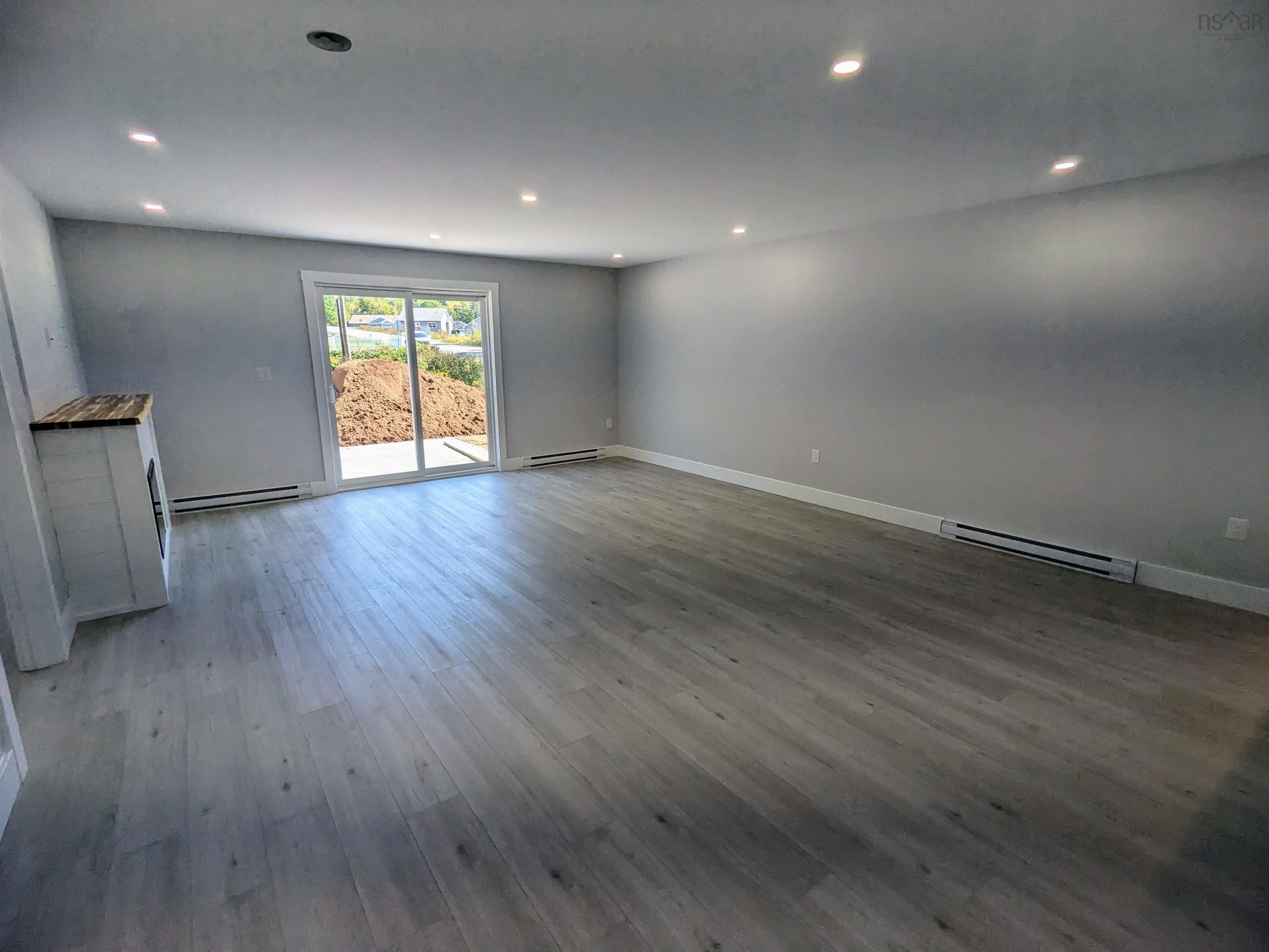 $599,900.00: 32 30 Shadebush Walk, Upper Sackville