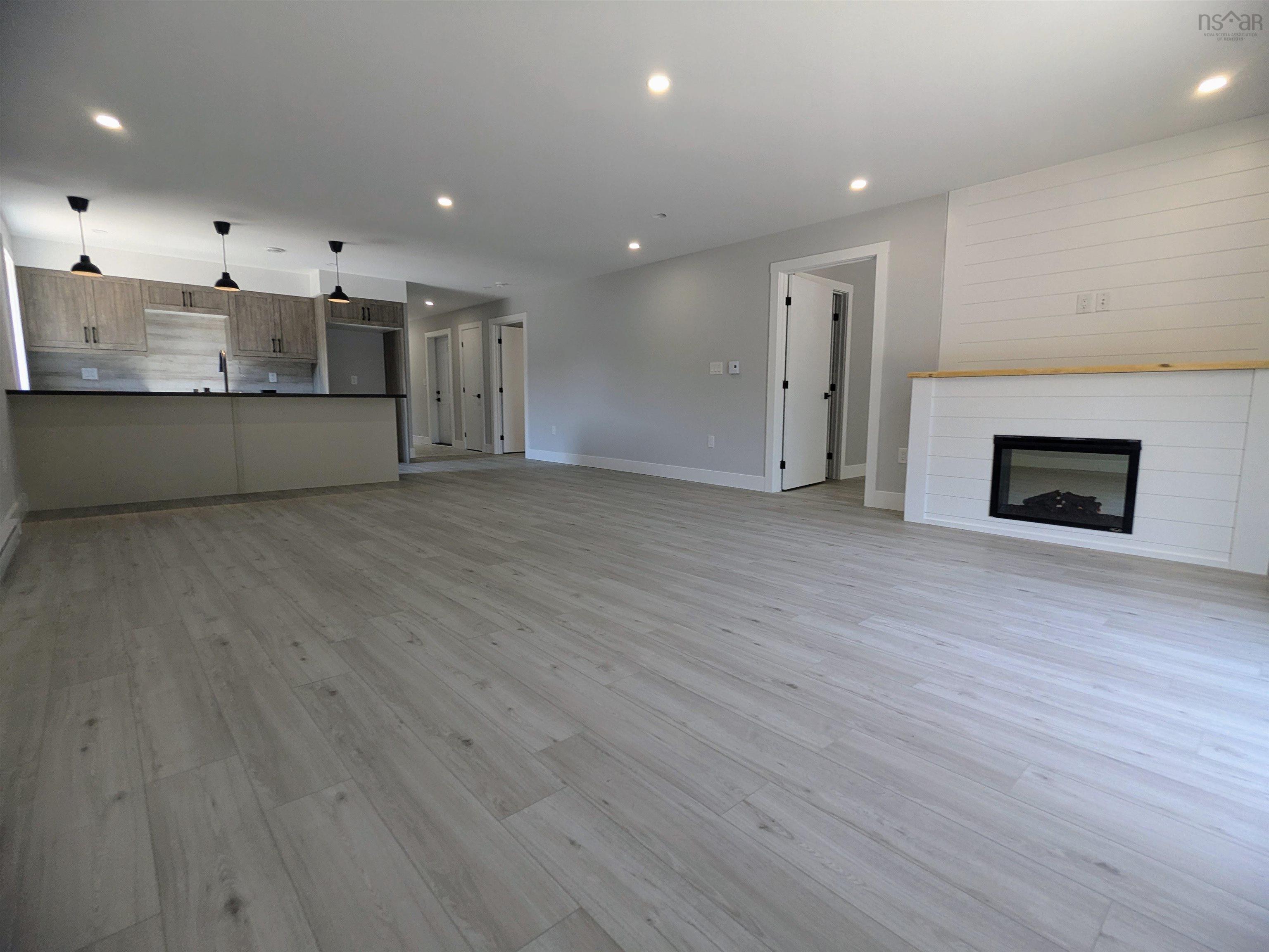 $599,900.00: 32 30 Shadebush Walk, Upper Sackville