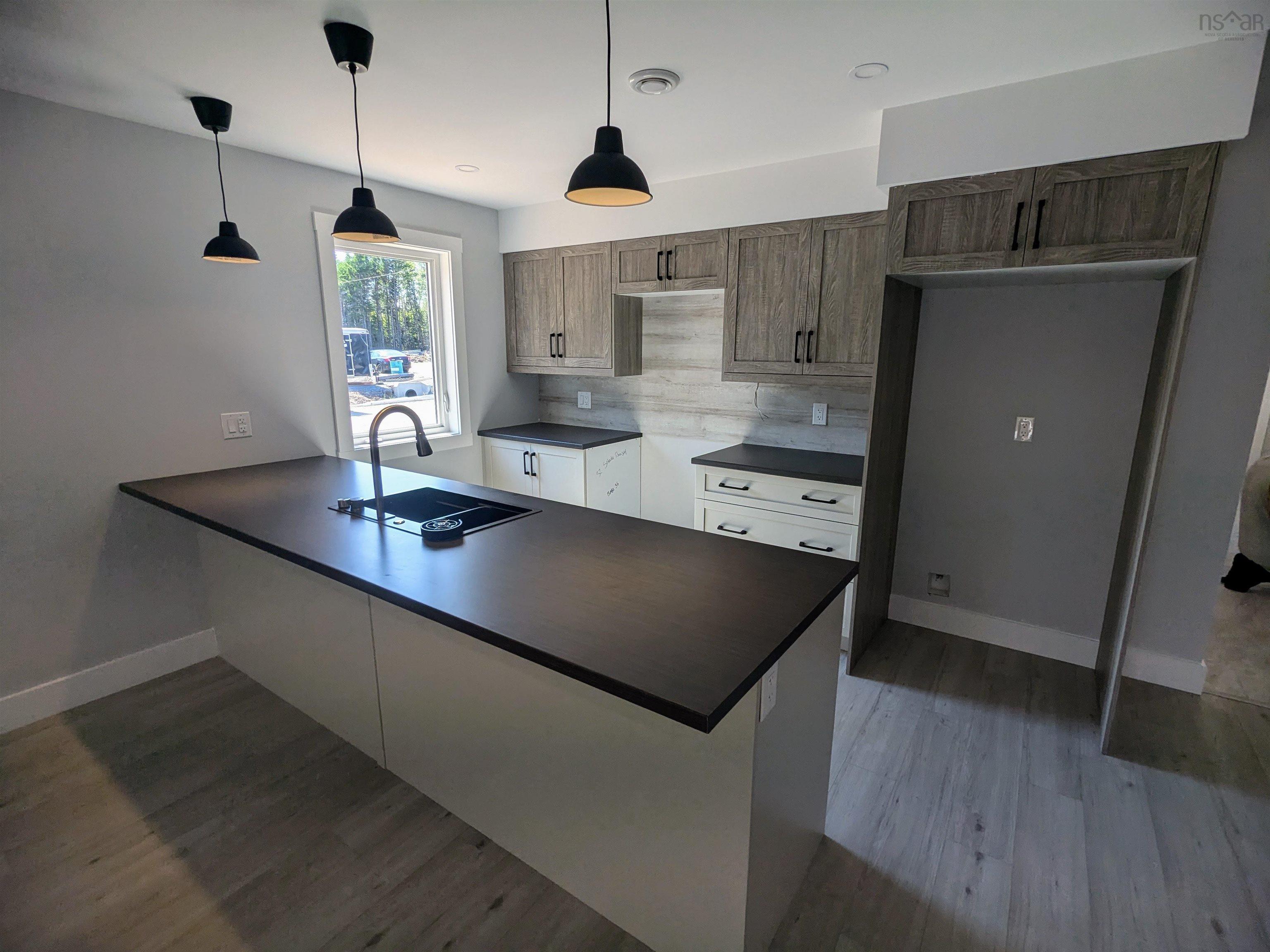 $599,900.00: 32 30 Shadebush Walk, Upper Sackville