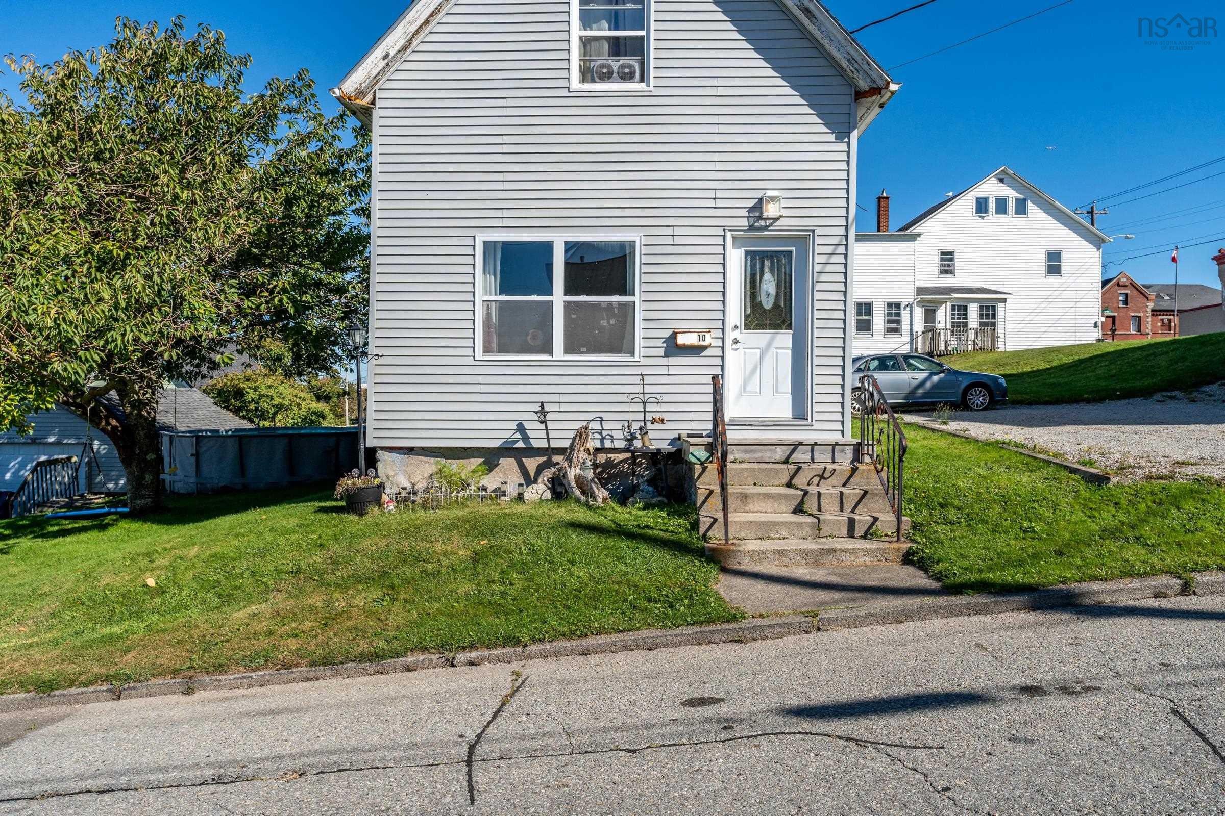$179,900.00: 10 Store Street, Yarmouth