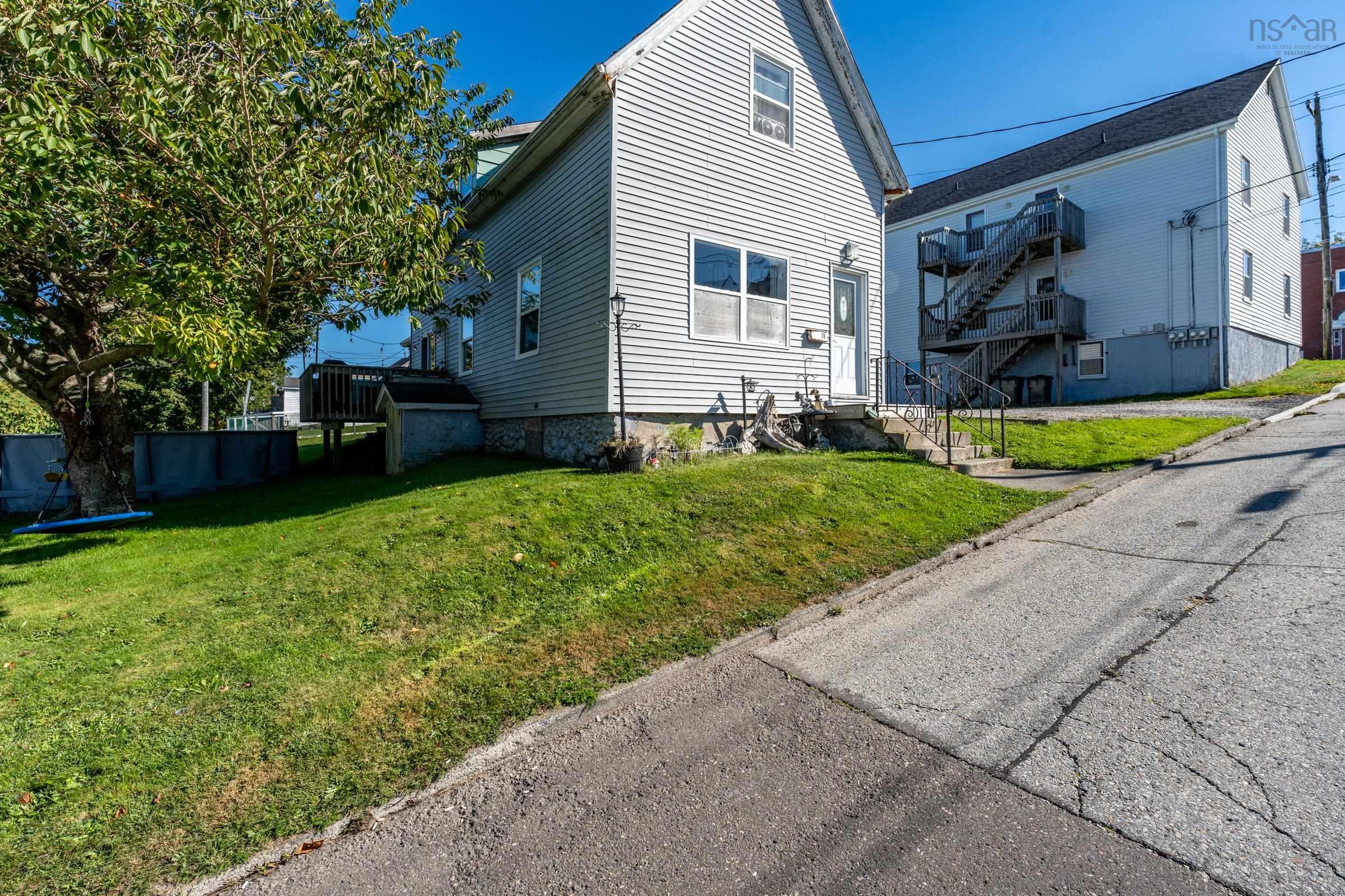 $179,900.00: 10 Store Street, Yarmouth