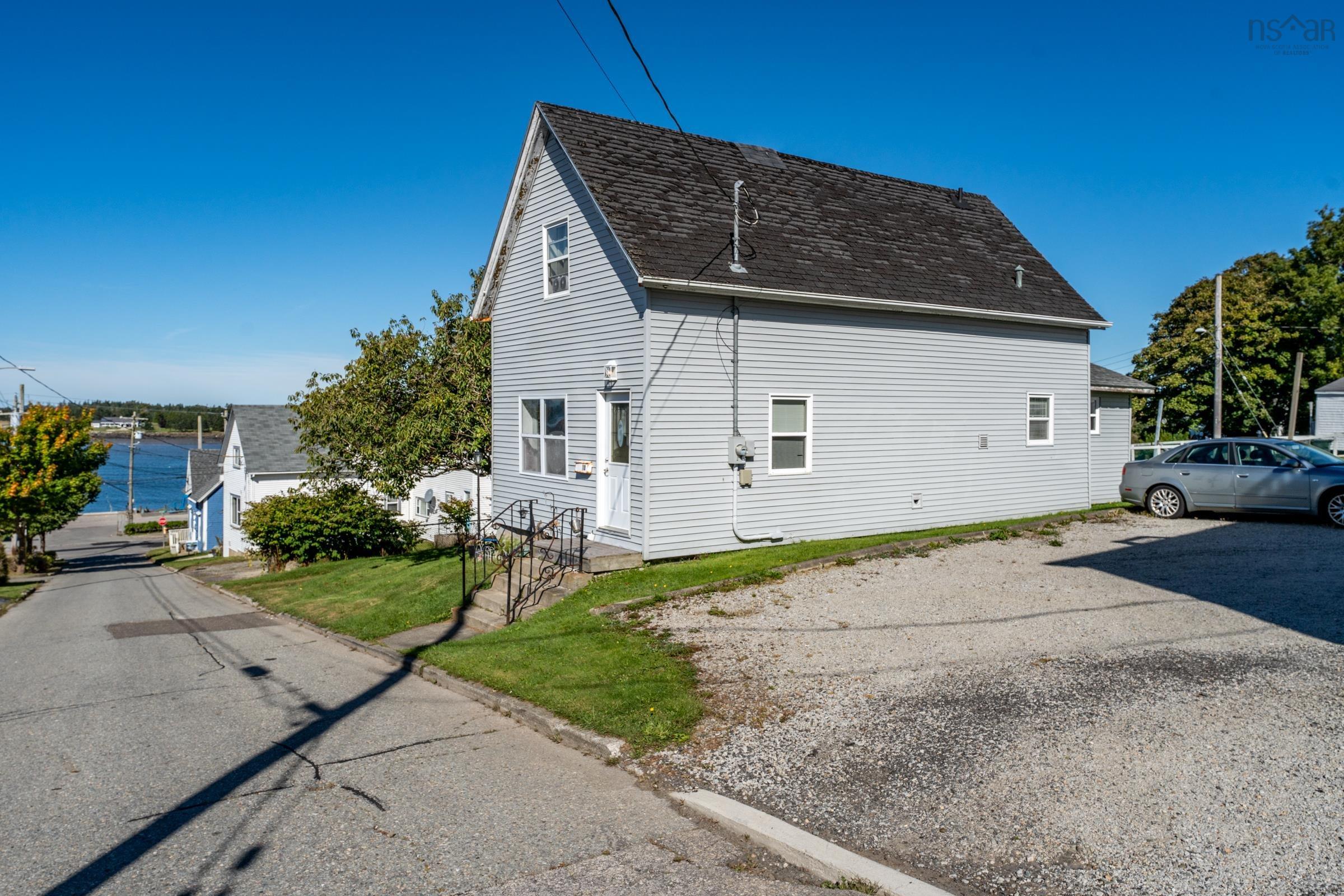 $179,900.00: 10 Store Street, Yarmouth