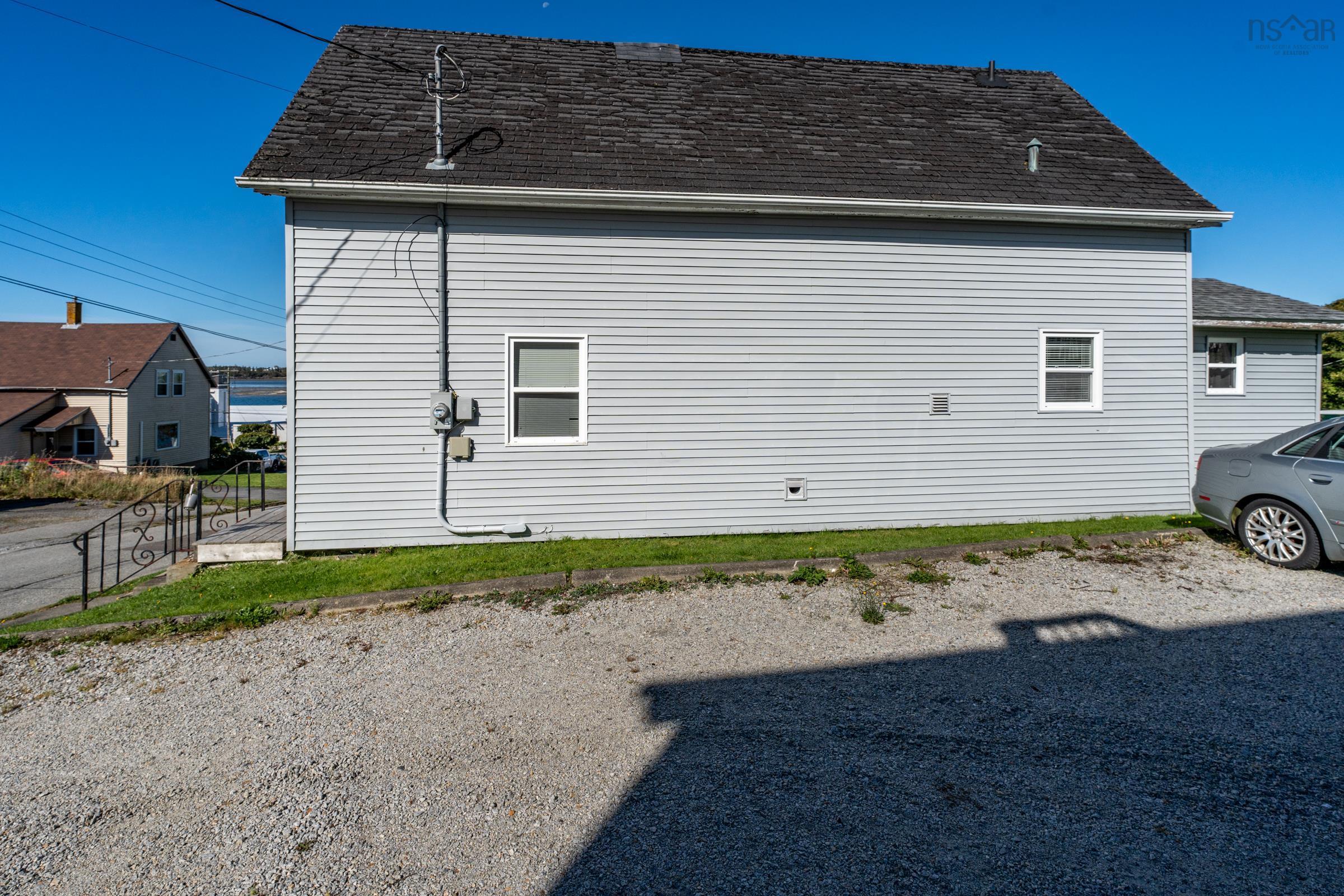 $179,900.00: 10 Store Street, Yarmouth