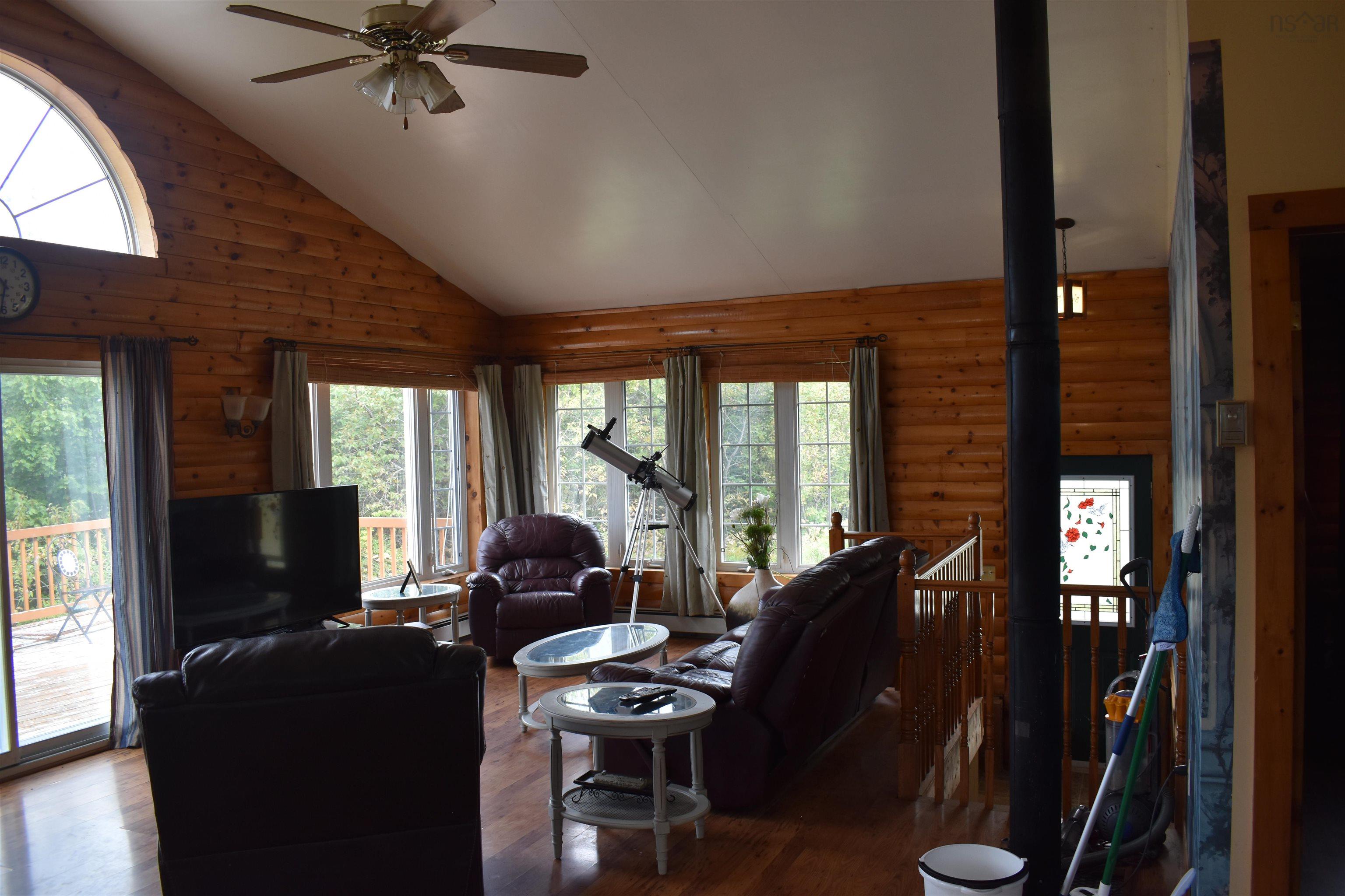 $600,000.00: 645 Mira Bay Drive, Mira Gut